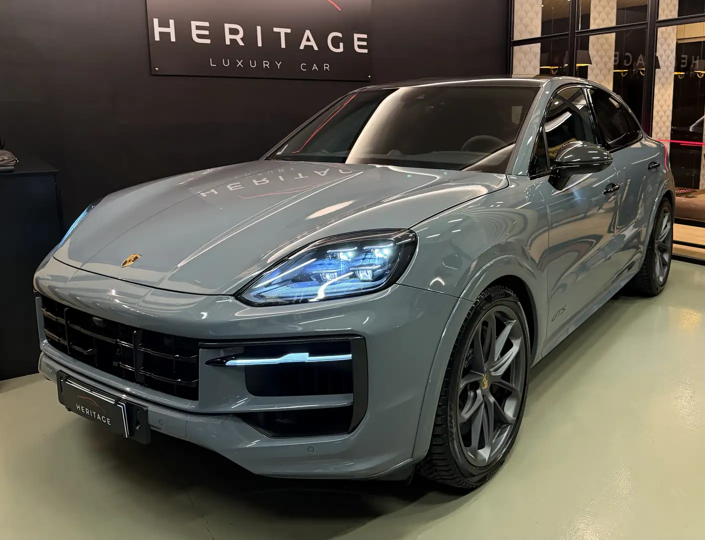 Porsche Cayenne Coupe 4.0 GTS 4 posti tiptronic carboceramici iva Grigio - 2