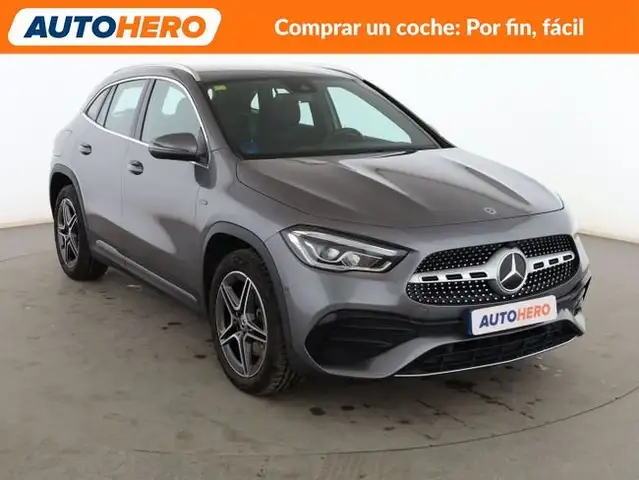 Mercedes-Benz GLA view 8