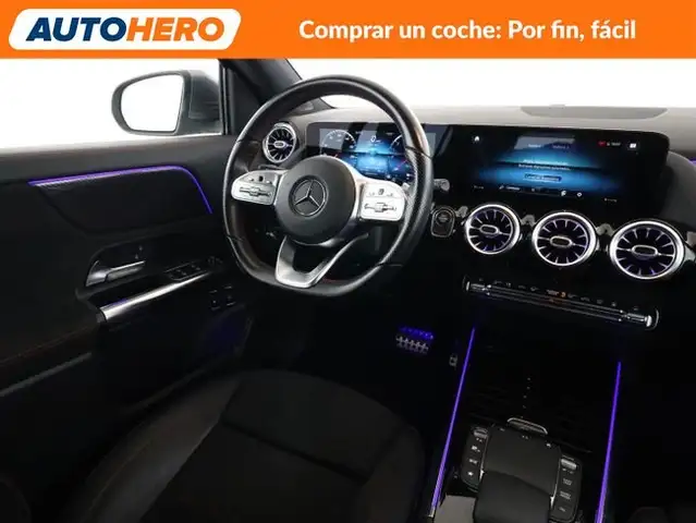 Mercedes-Benz GLA view 14