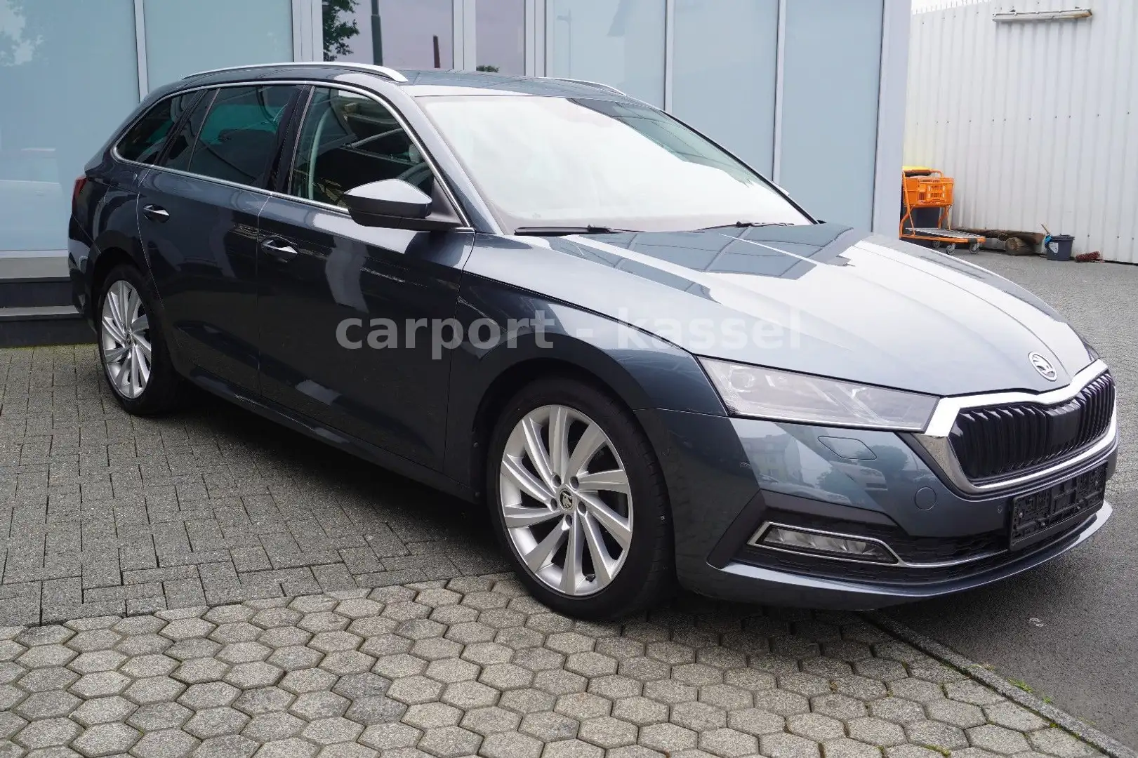 Skoda Octavia First Edition Automatik/HuD/ACC/LED/1.Hd Grau - 1