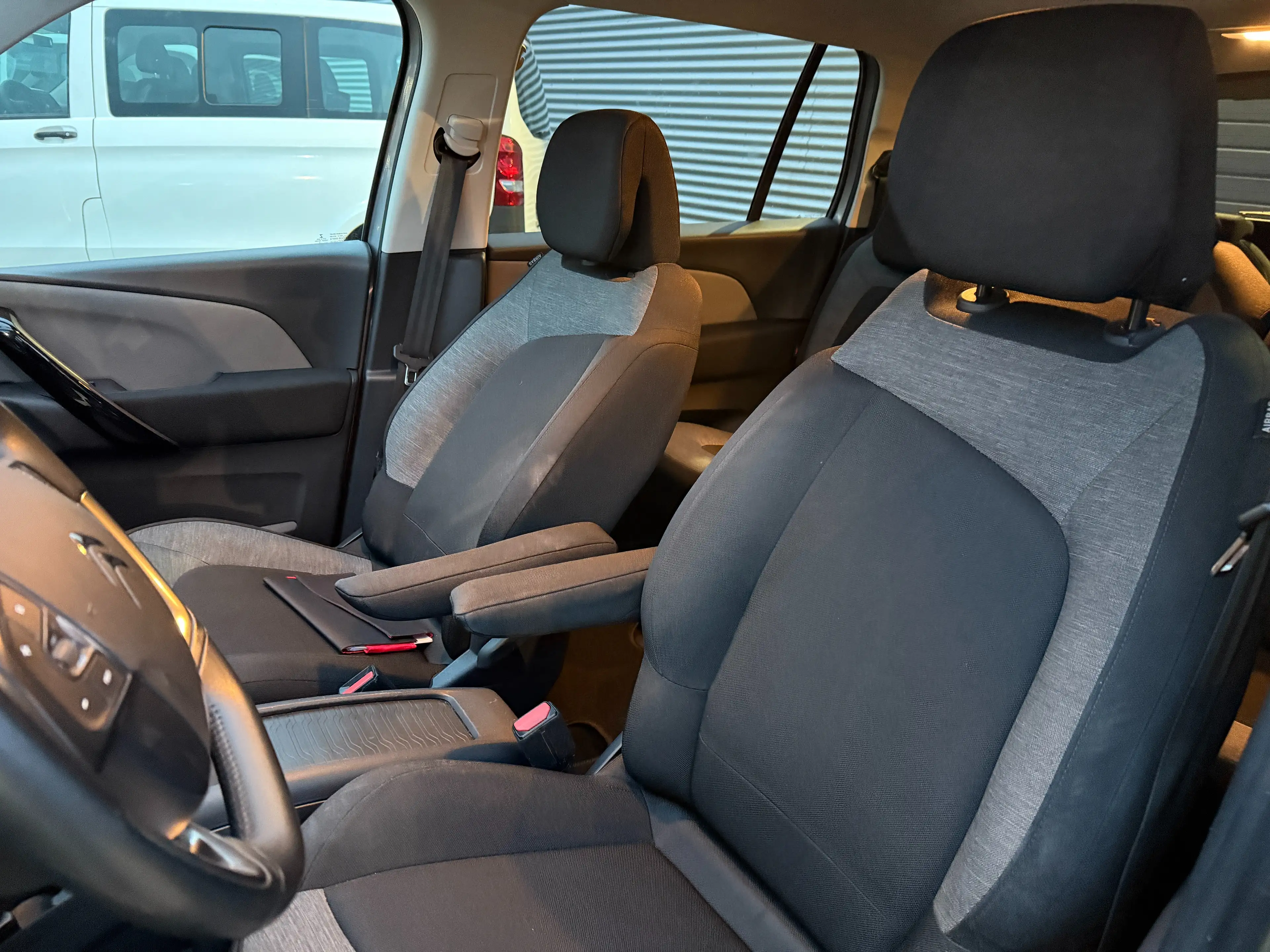 Citroen C4 Picasso C4 Picasso PureTech / 7 ZIT / AUTOMAAT / APPLE CAR — photo 14