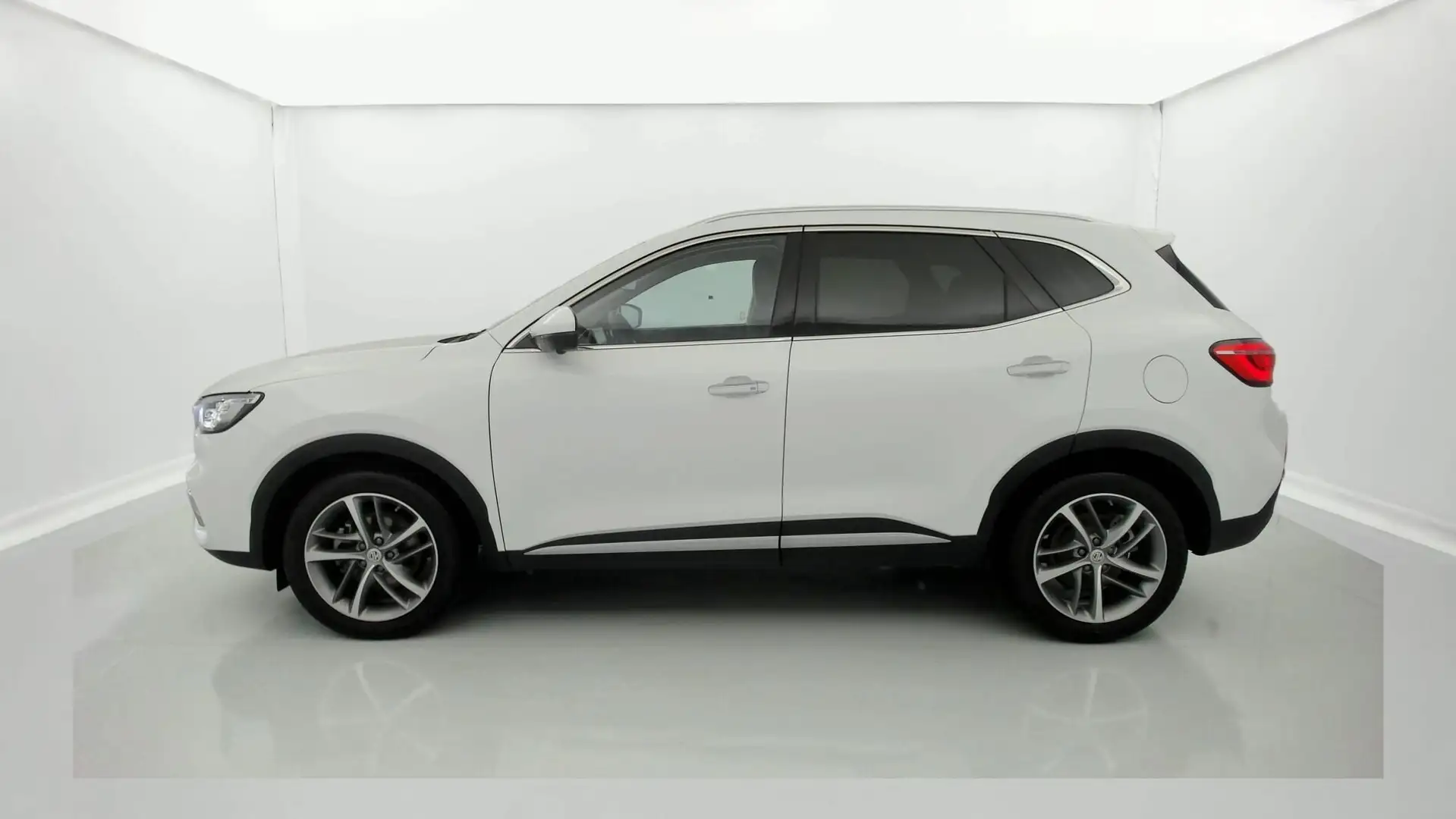 MG HS 1.5 T-GDI Luxury Blanco - 2