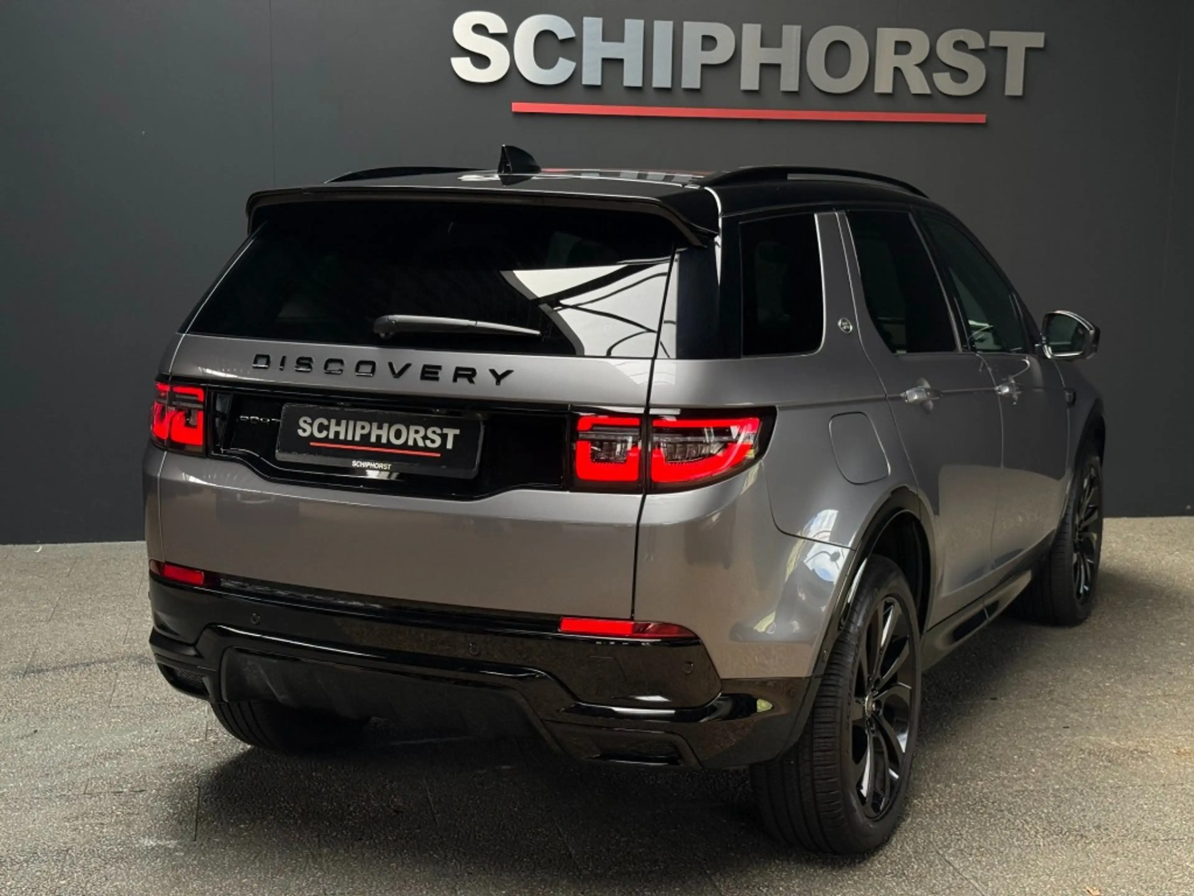 Land Rover Discovery Sport P270e SE R-Dynamic/black-pack/Leer/Eiger Grey/trek — photo 3