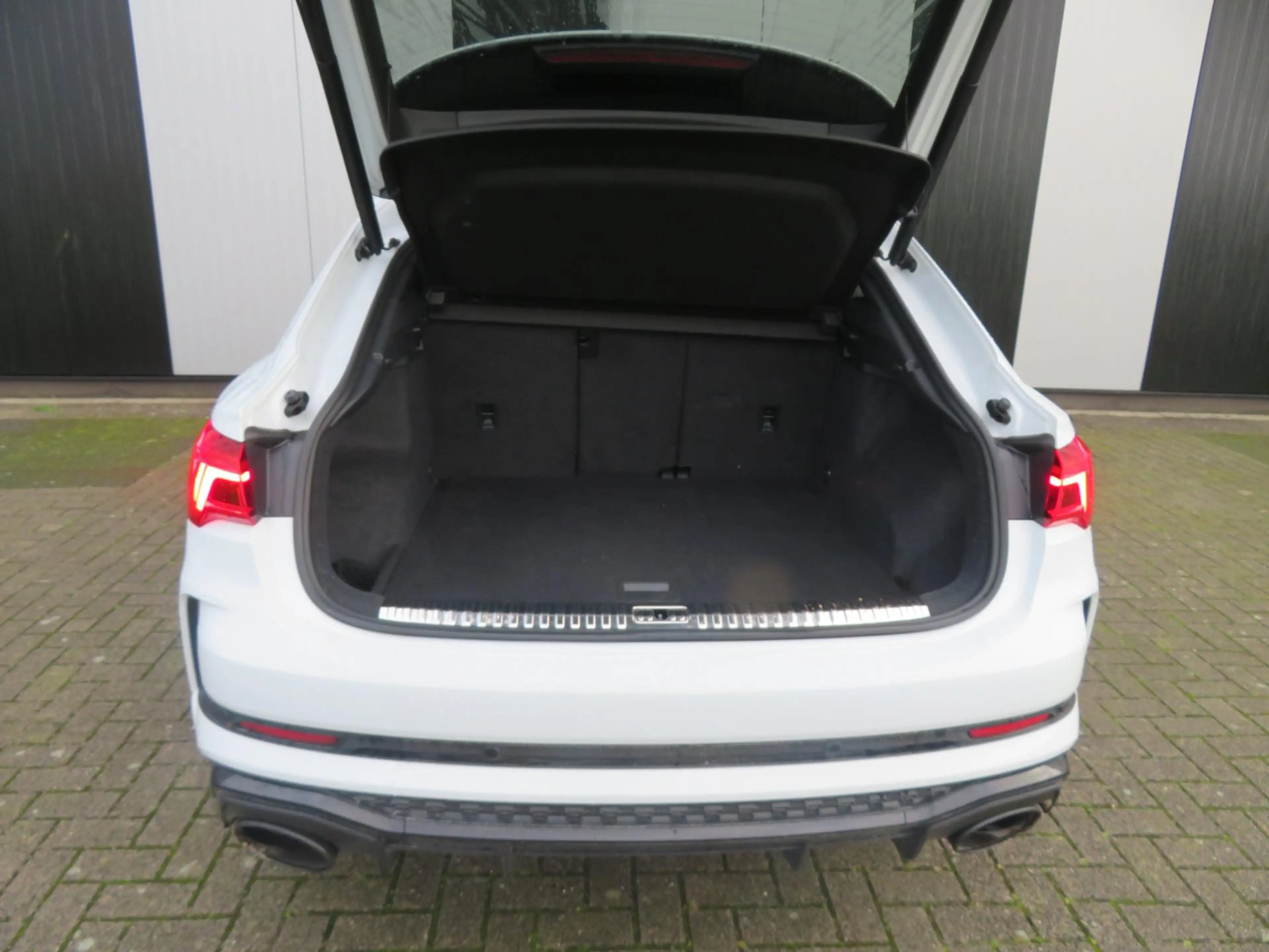 Audi RS Q3 Sportback TFSI — photo 6