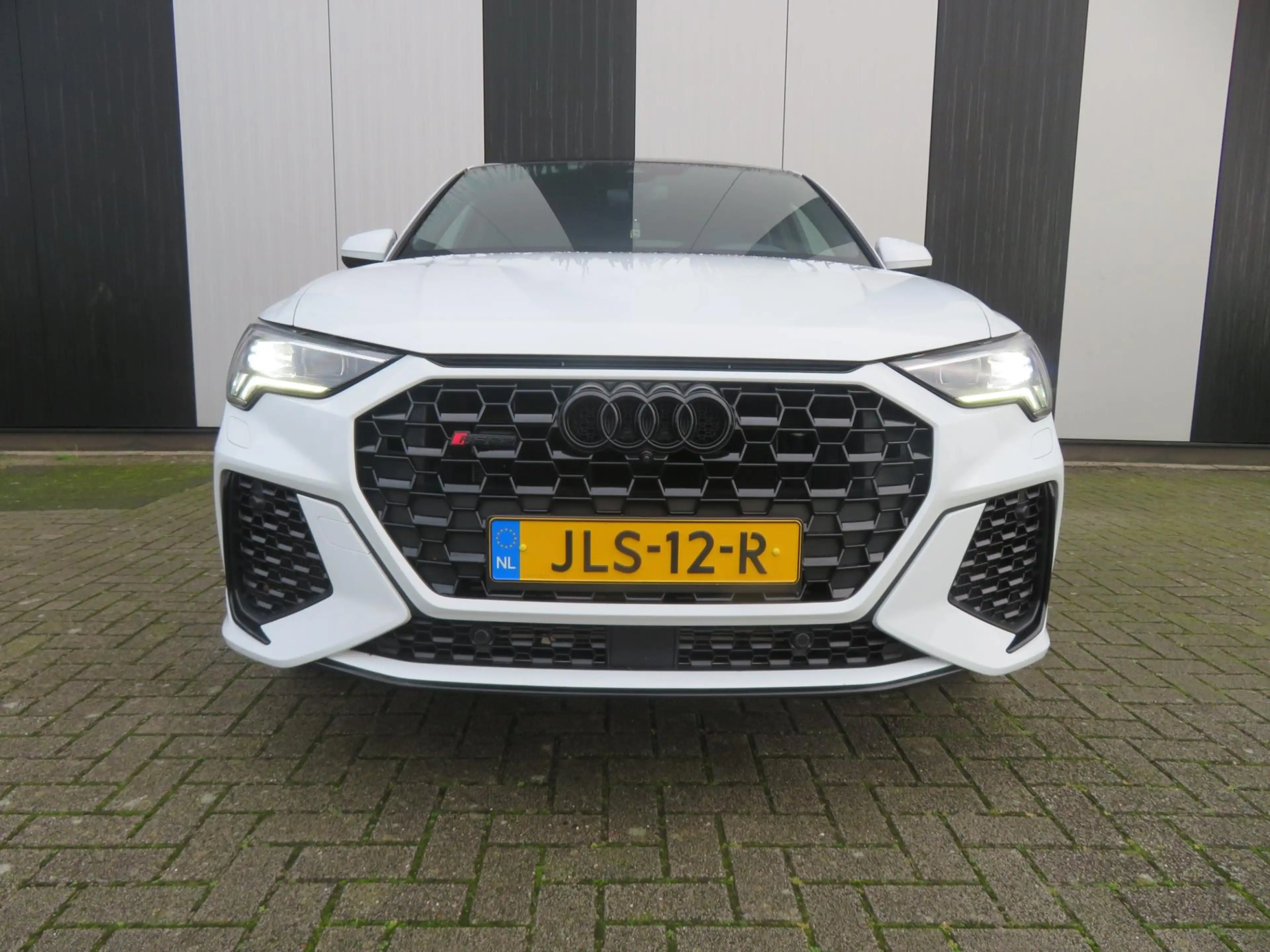 Audi RS Q3 Sportback TFSI — photo 3