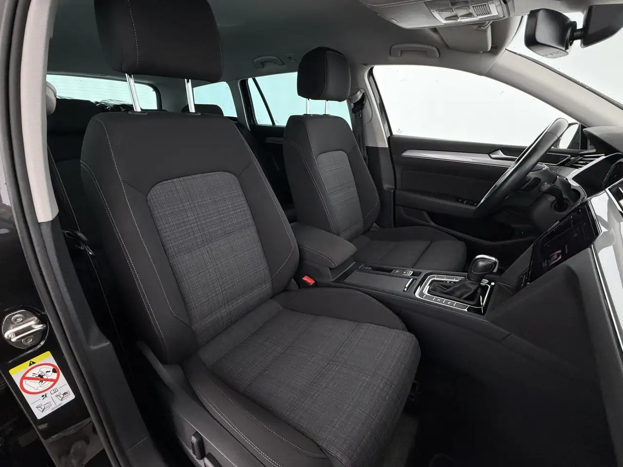 Volkswagen Passat 2.0 TDI Business Aut LED STANDHZG, миниатюра 15