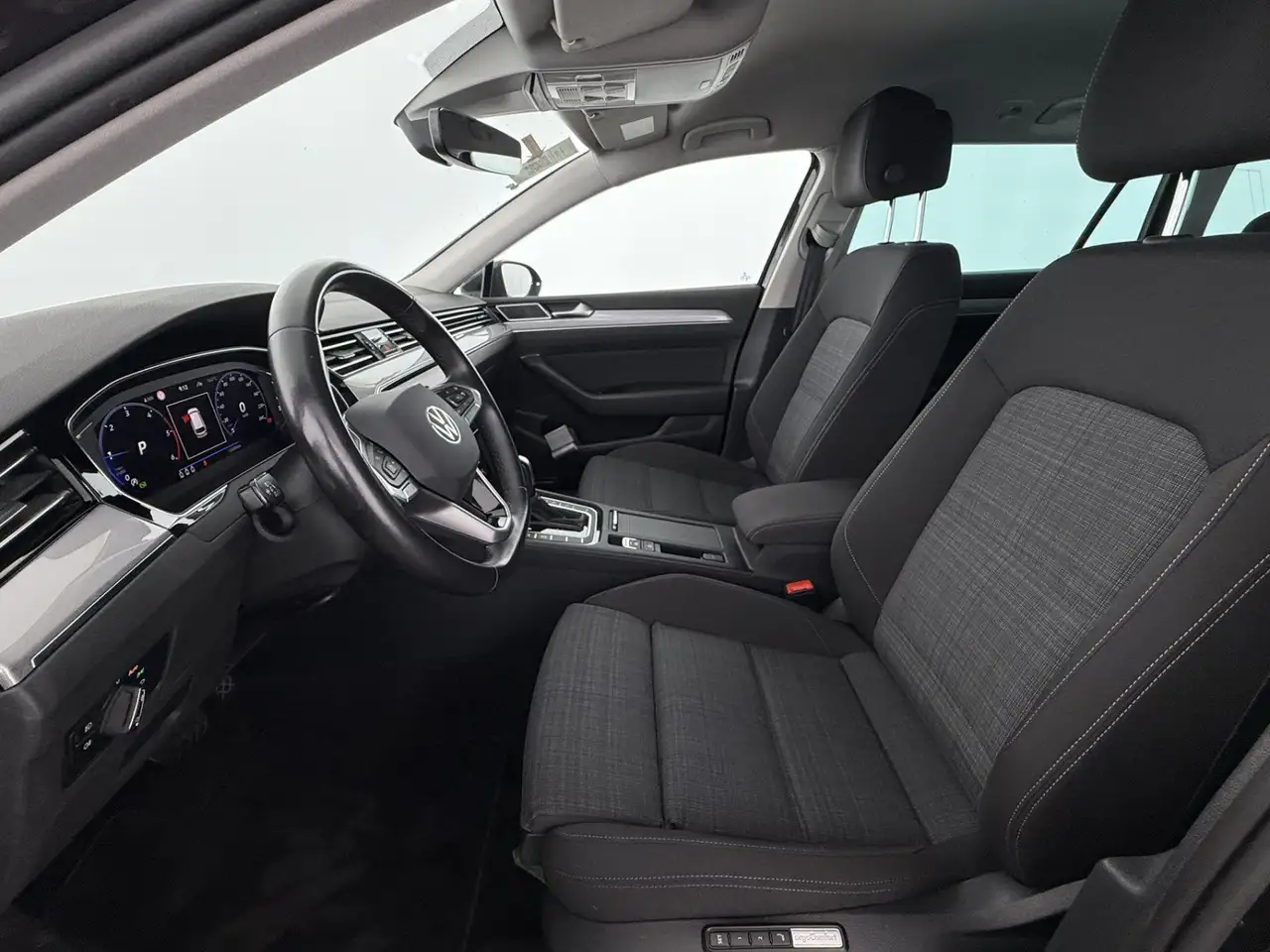 Volkswagen Passat 2.0 TDI Business Aut LED STANDHZG, миниатюра 17