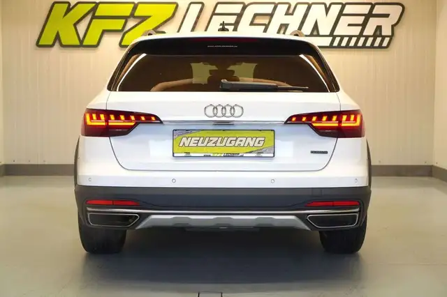 Audi A4 view 5