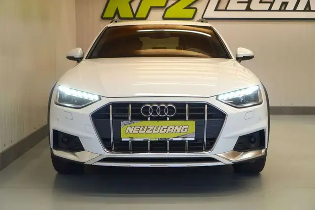 Audi A4 view 9