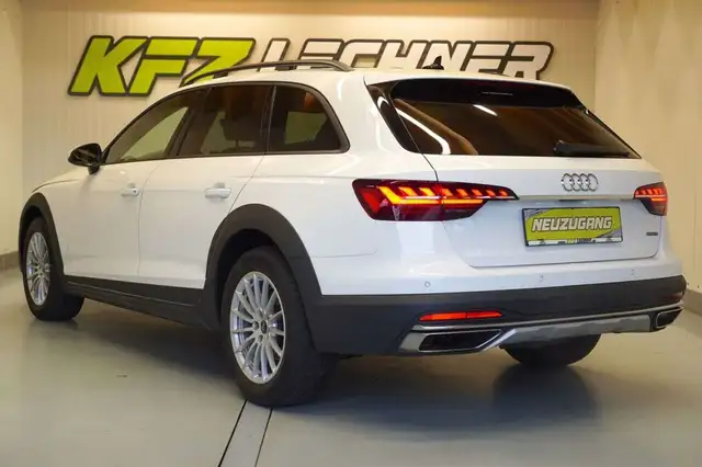 Audi A4 view 7