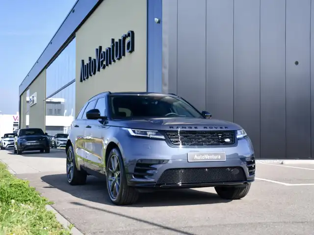 Land Rover Range Rover Velar view 3