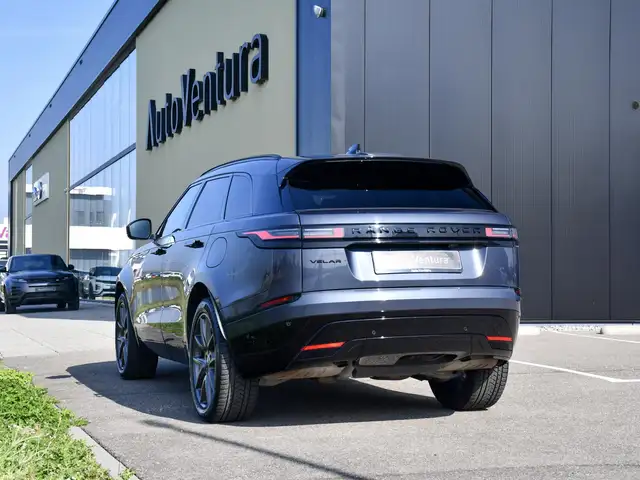 Land Rover Range Rover Velar view 4