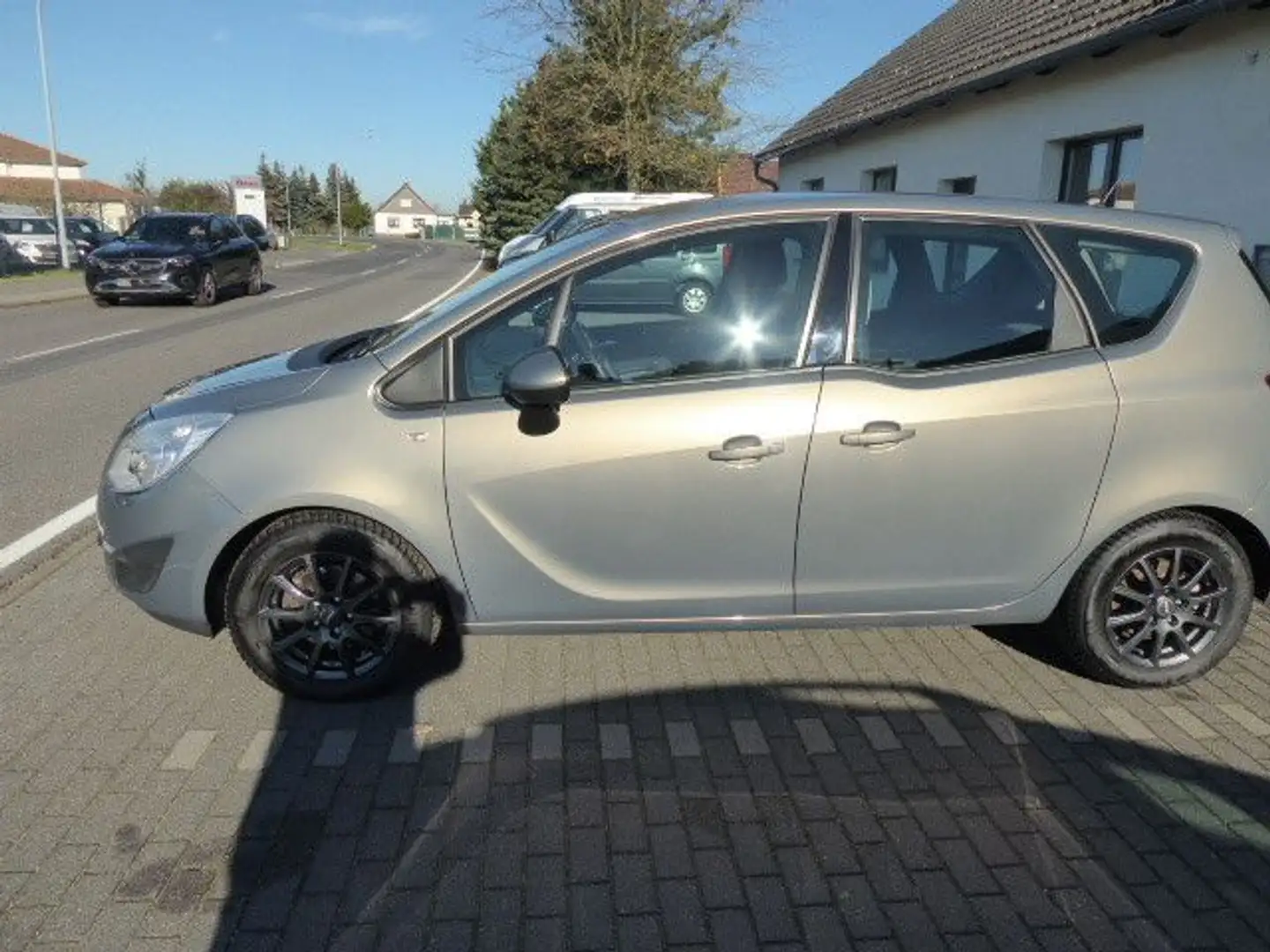 Opel Meriva B Edition Grau - 2