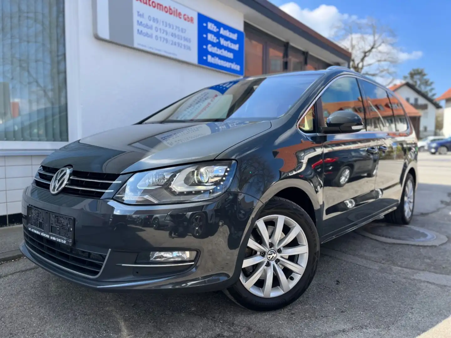 Volkswagen Sharan 2,0TDI Highline Pano+Leder+Xenon+6 Sitzer Grau - 1