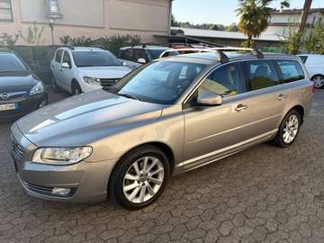 2.0 D4 Momentum 181CV geartronic*EURO6*PELLE