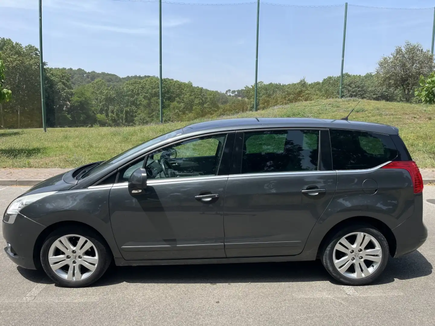 Peugeot 5008 1.6HDI Premium - 2