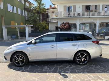 Auris II 2015 Touring Sports 1.8h Style cvt