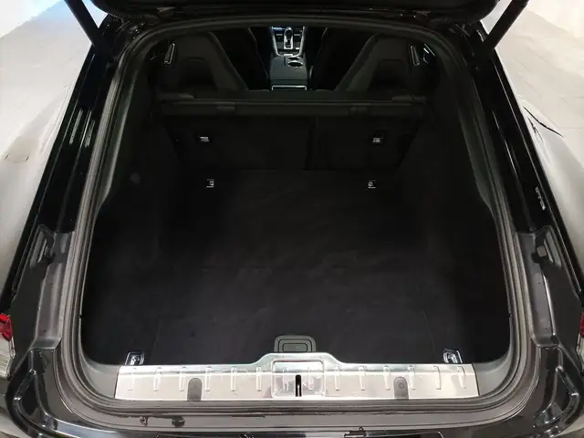 Porsche Panamera view 6