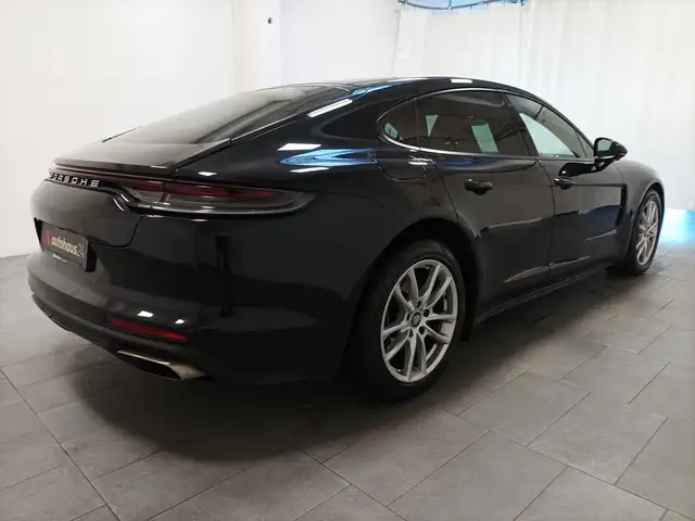 Porsche Panamera view 5