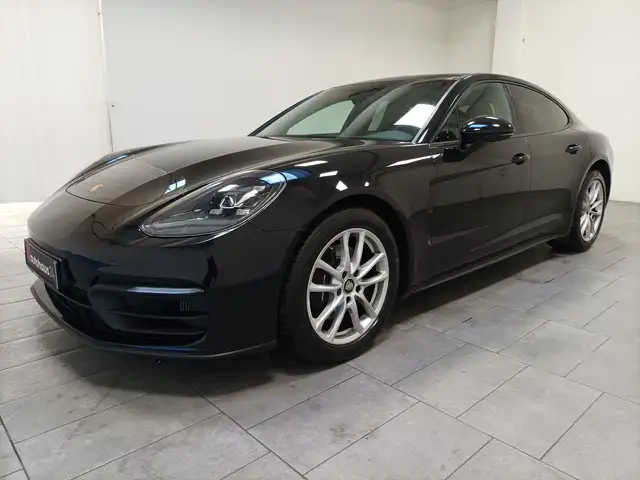 Porsche Panamera view 3