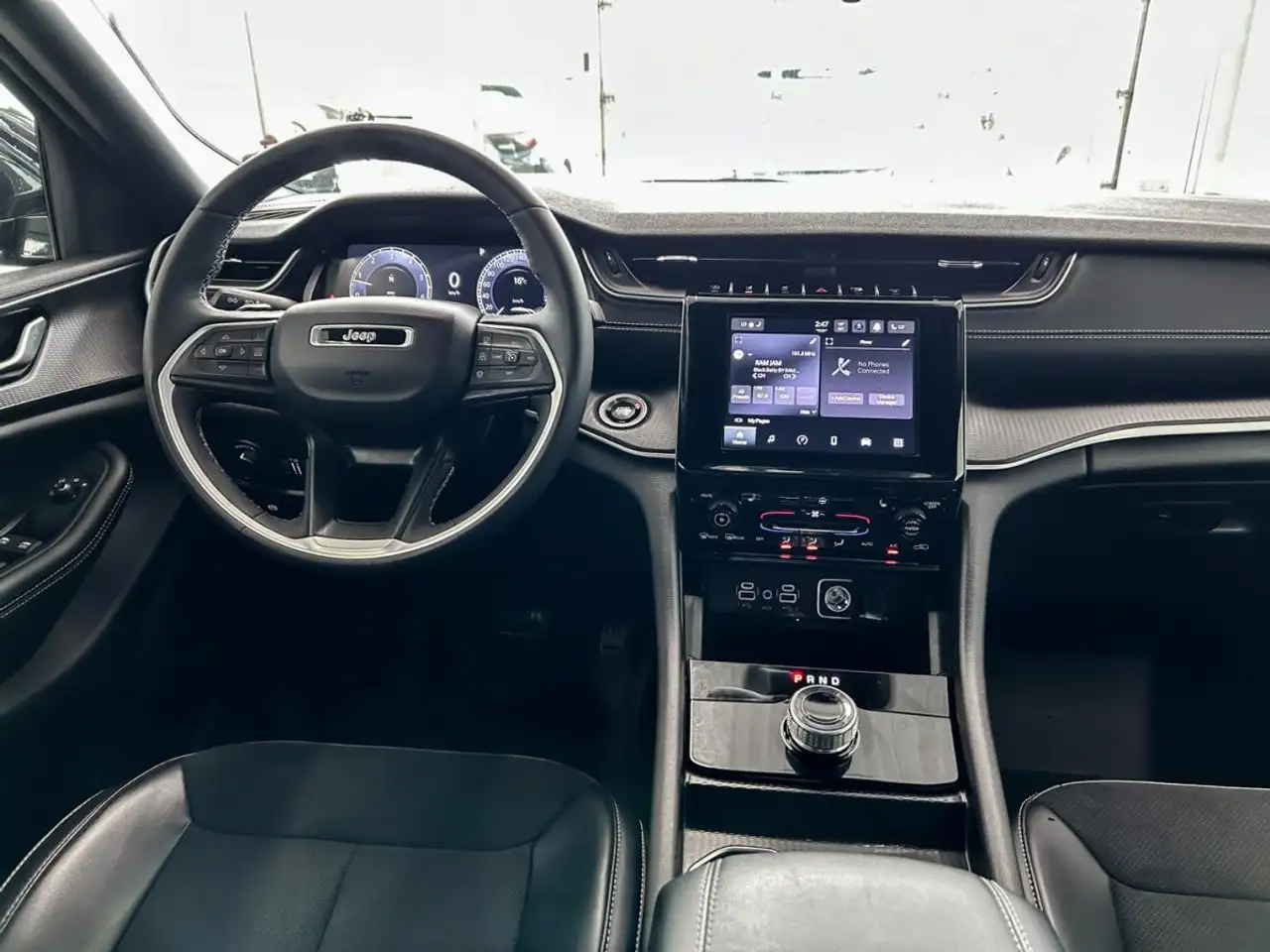 Jeep Grand Cherokee снимка Jeep Grand Cherokee
