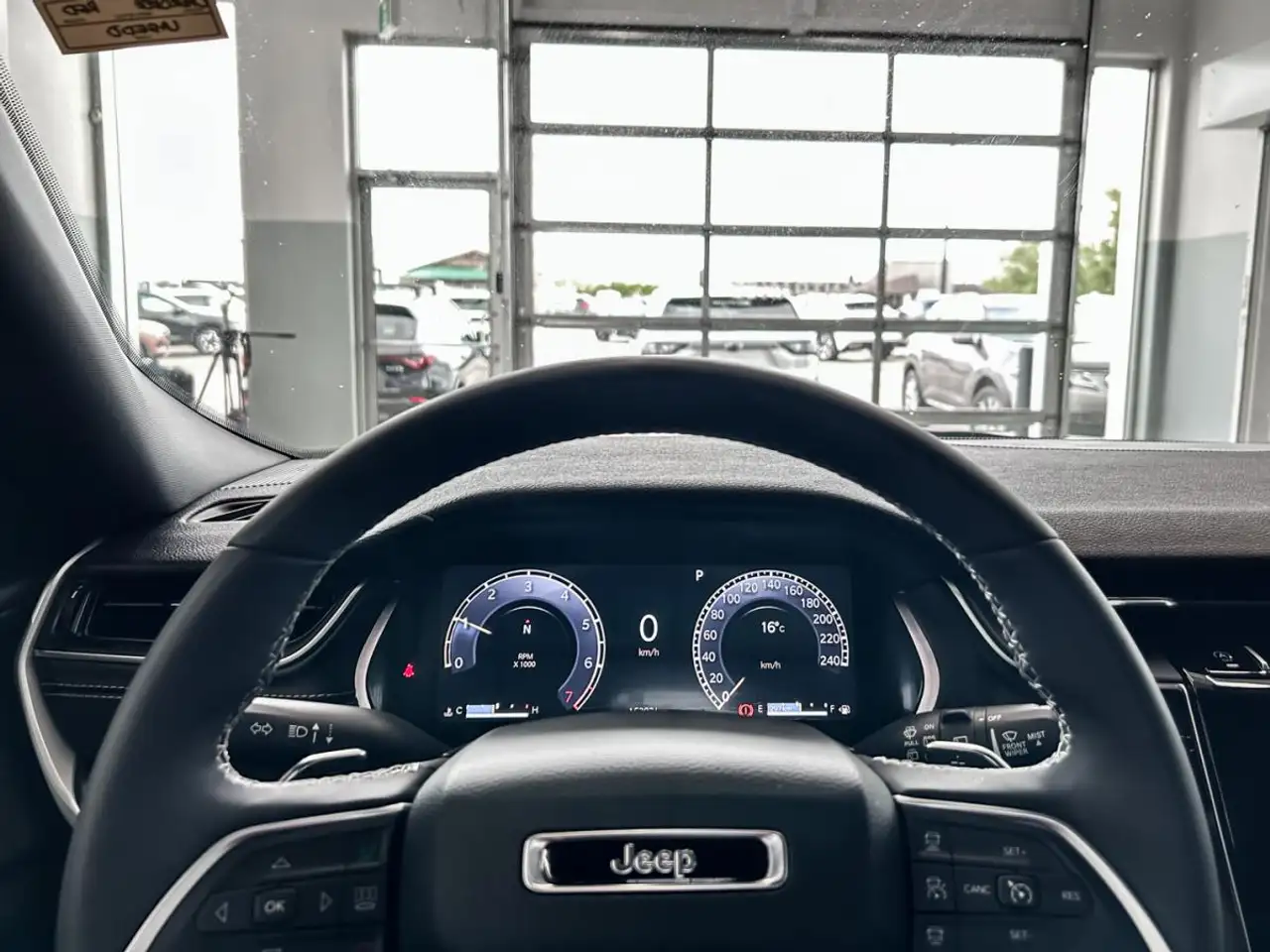 Jeep Grand Cherokee снимка Jeep Grand Cherokee