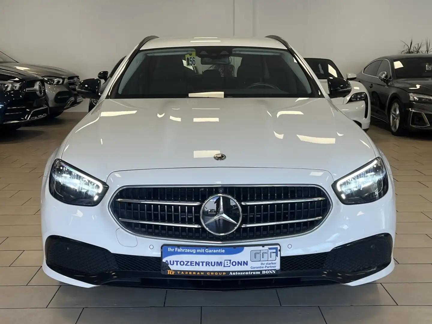 Mercedes-Benz E 300 de*AHK*360°Cam*LED*WideScreen*SHZ*Navi* Weiß - 2