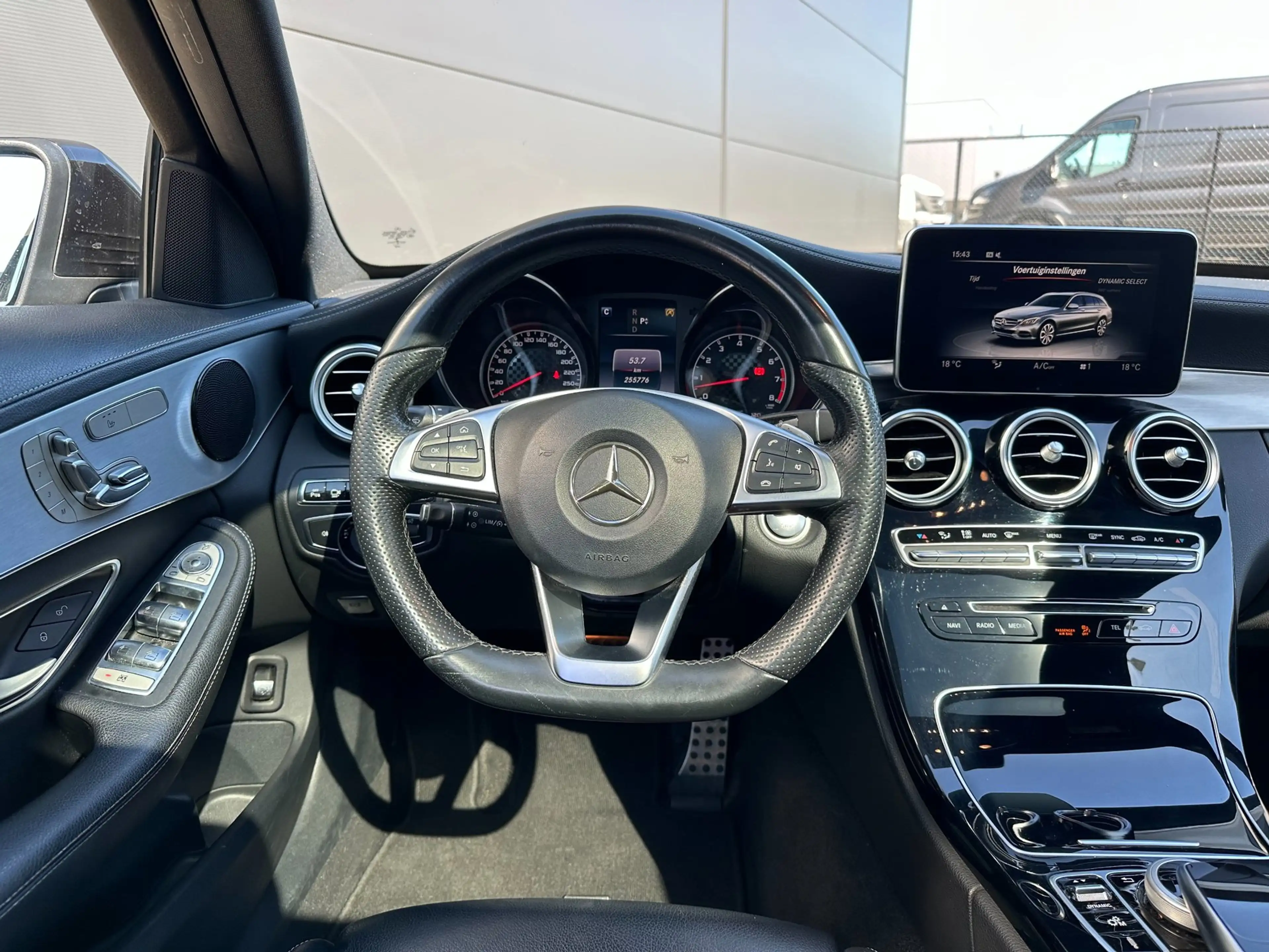 Mercedes-Benz C 43 AMG Estate 43/450 4MATIC Pano | Leder | Memory | 360 — photo 15