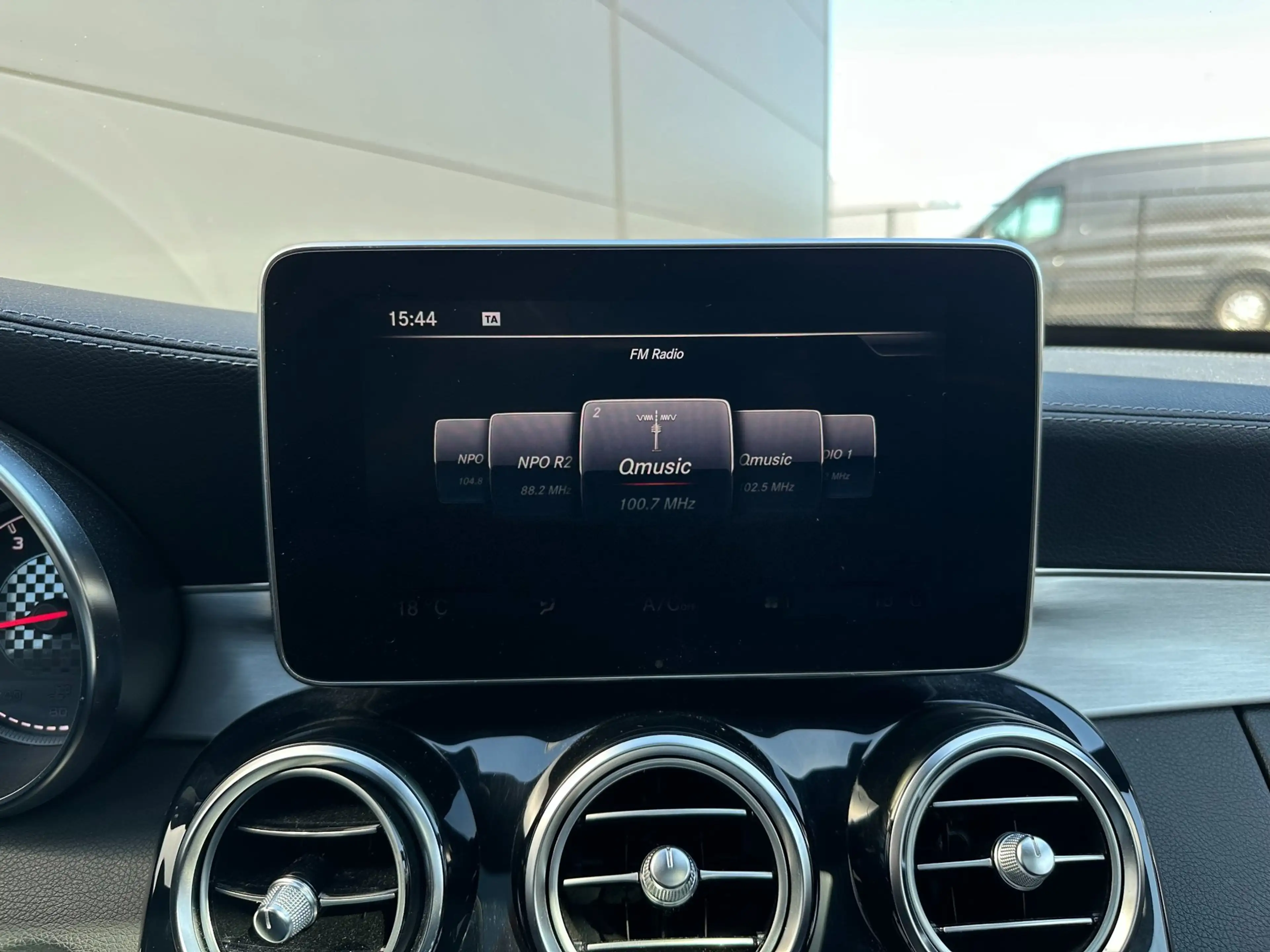 Mercedes-Benz C 43 AMG Estate 43/450 4MATIC Pano | Leder | Memory | 360 — photo 18