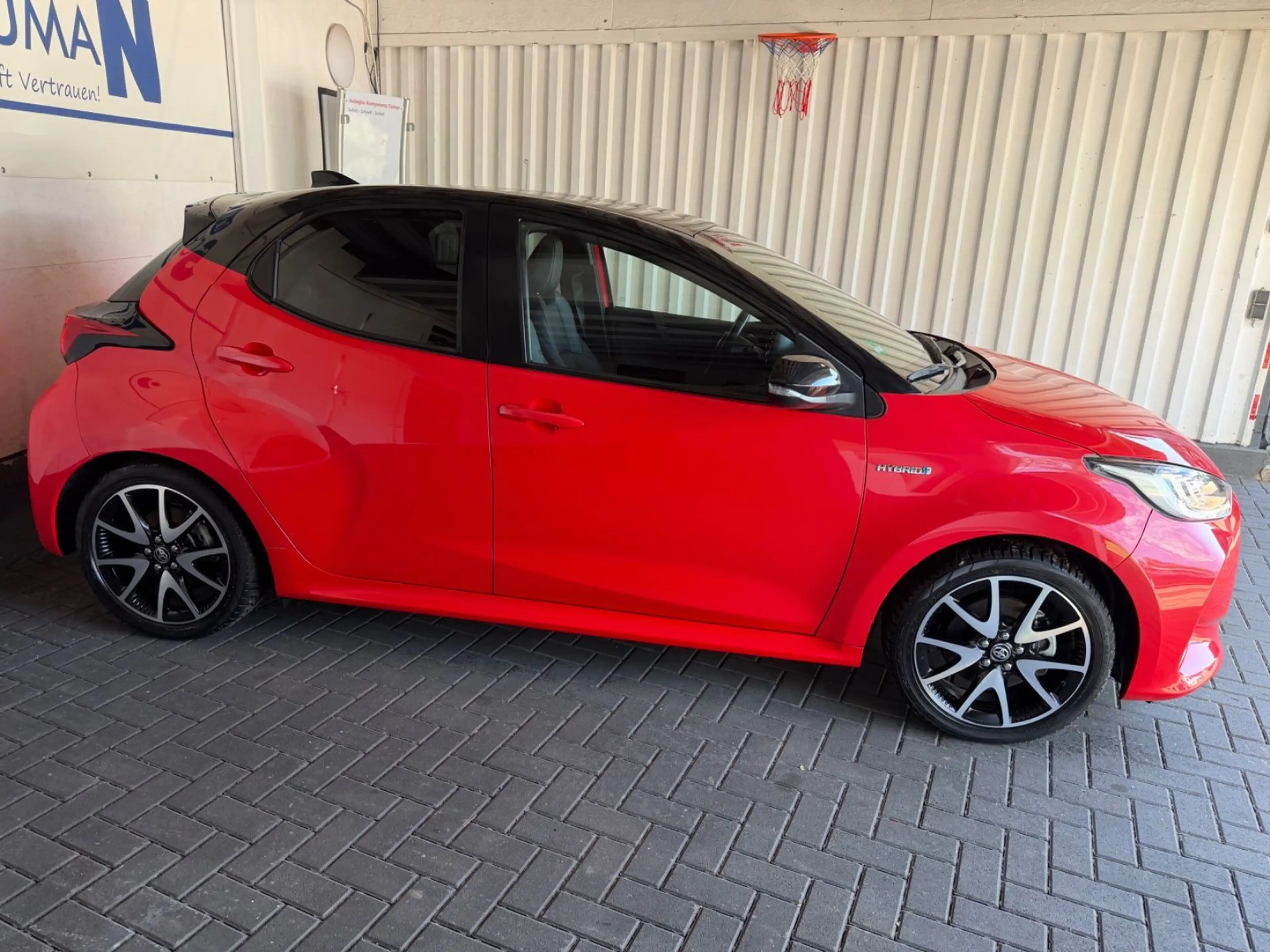 Toyota Yaris Hybrid Premiere Edition*LED*KAMERA*SCHECKH — photo 3