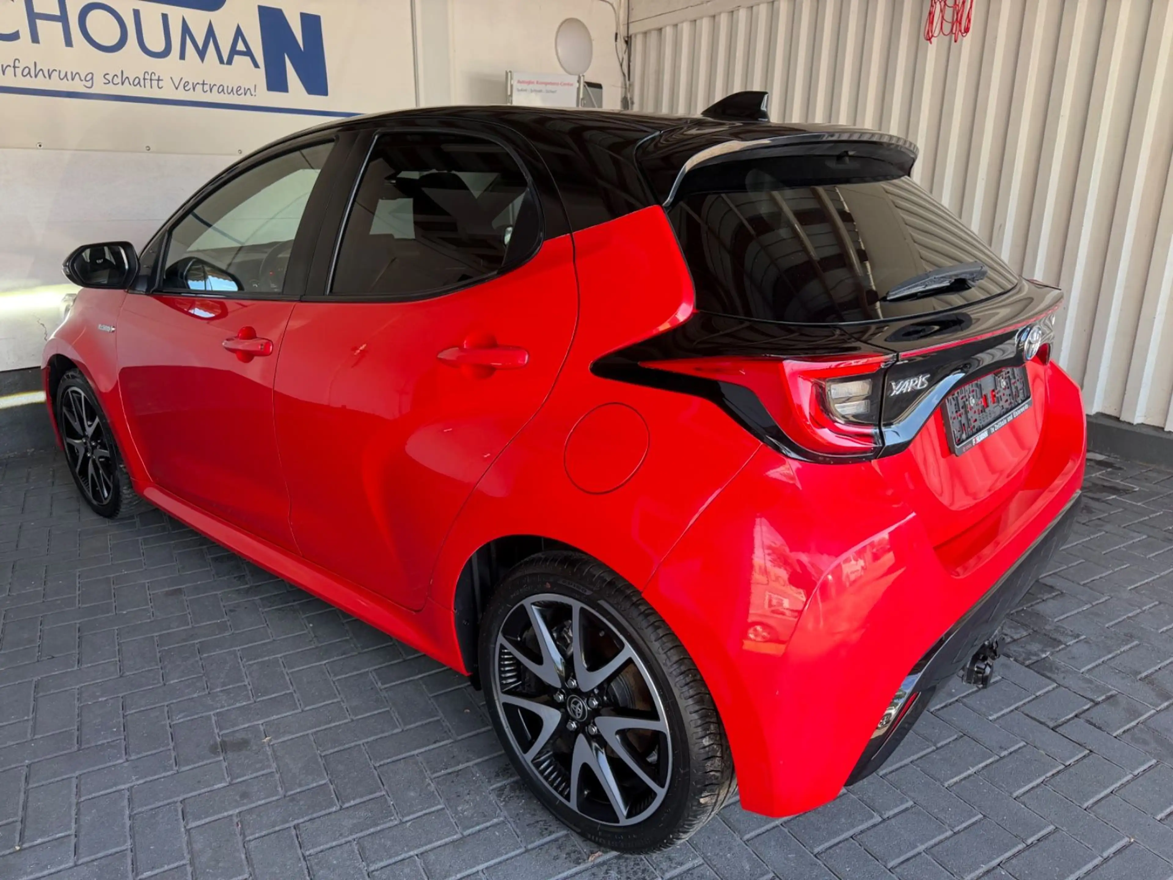 Toyota Yaris Hybrid Premiere Edition*LED*KAMERA*SCHECKH — photo 9