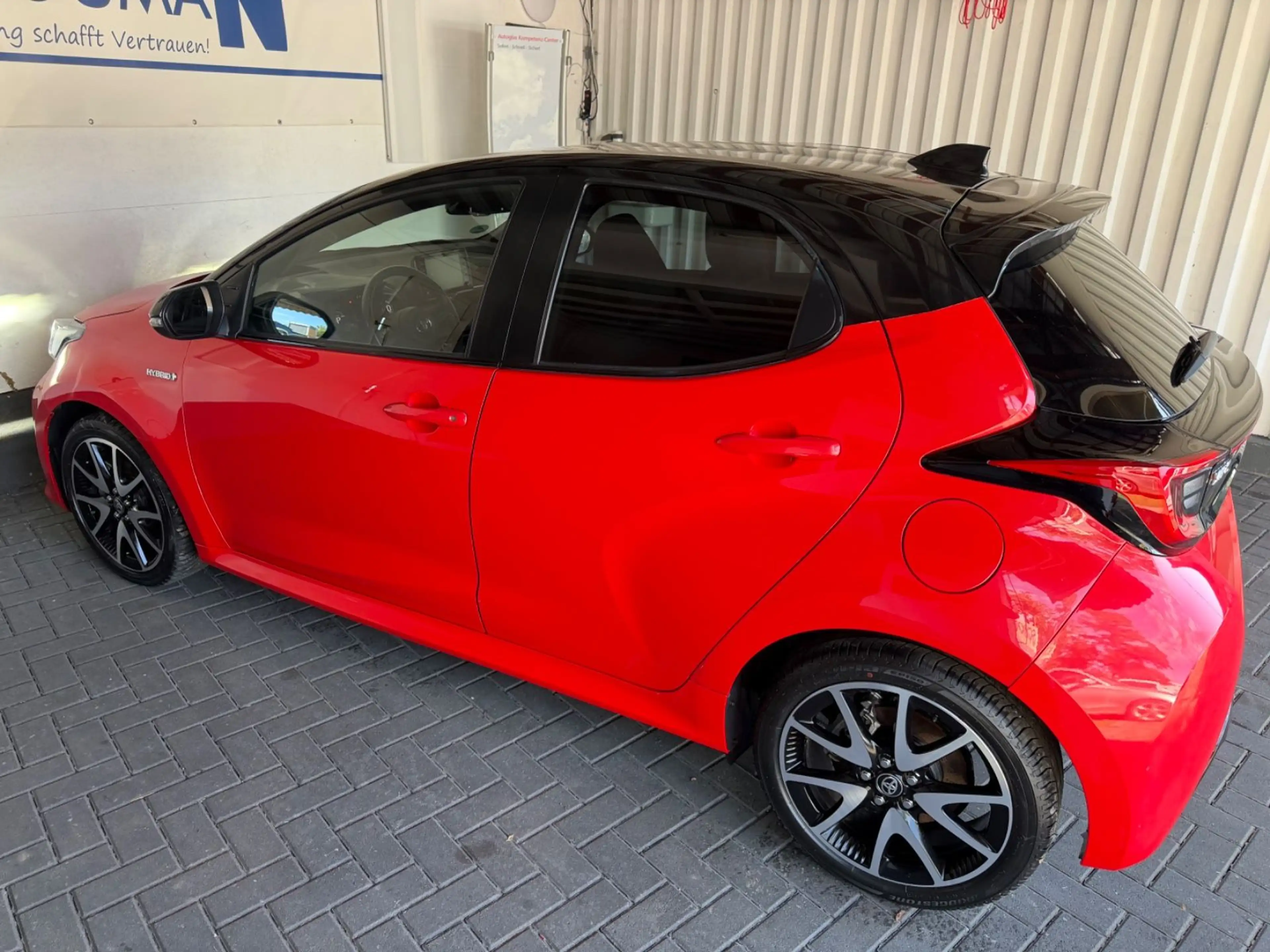 Toyota Yaris Hybrid Premiere Edition*LED*KAMERA*SCHECKH — photo 8