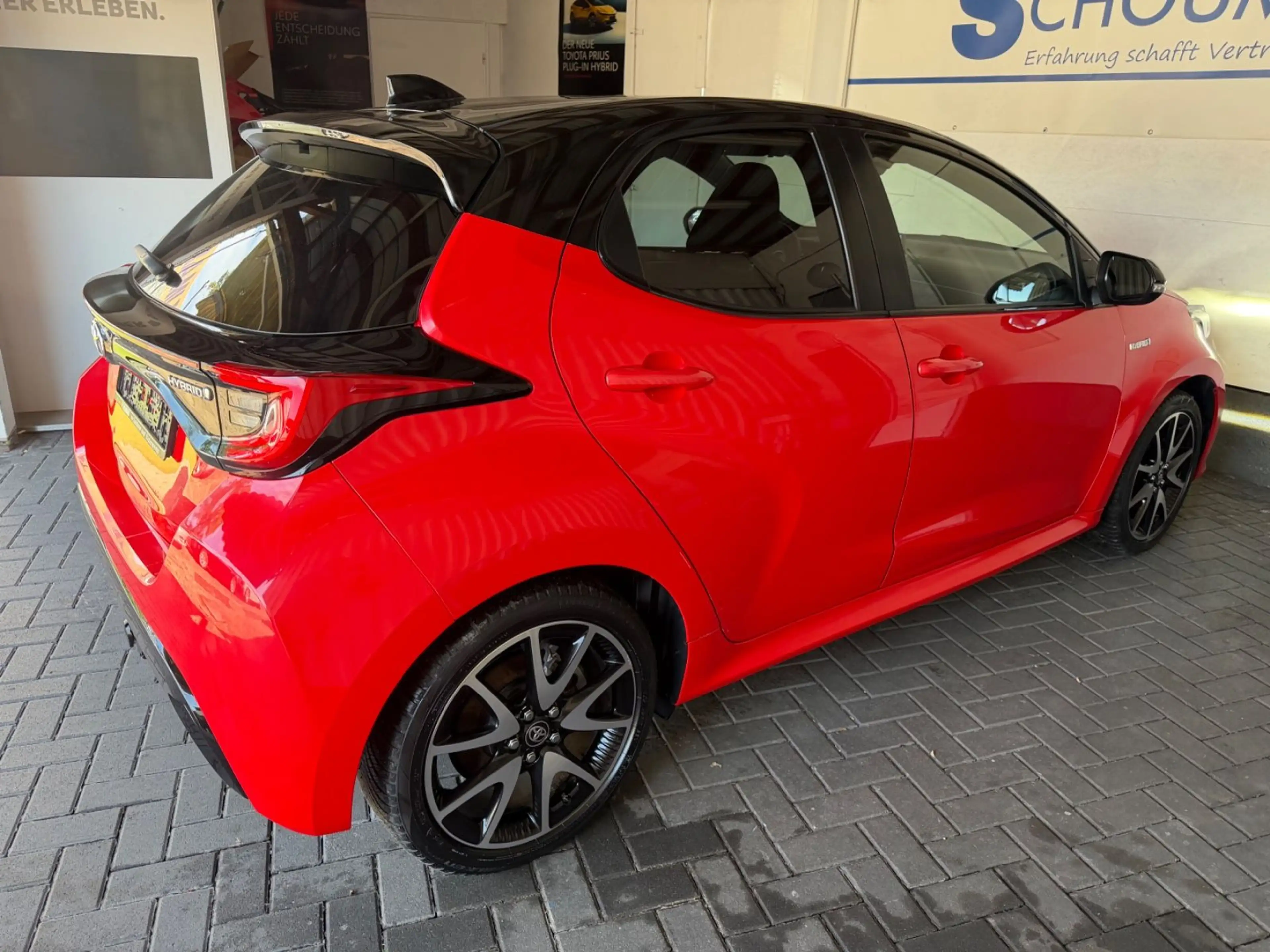 Toyota Yaris Hybrid Premiere Edition*LED*KAMERA*SCHECKH — photo 6