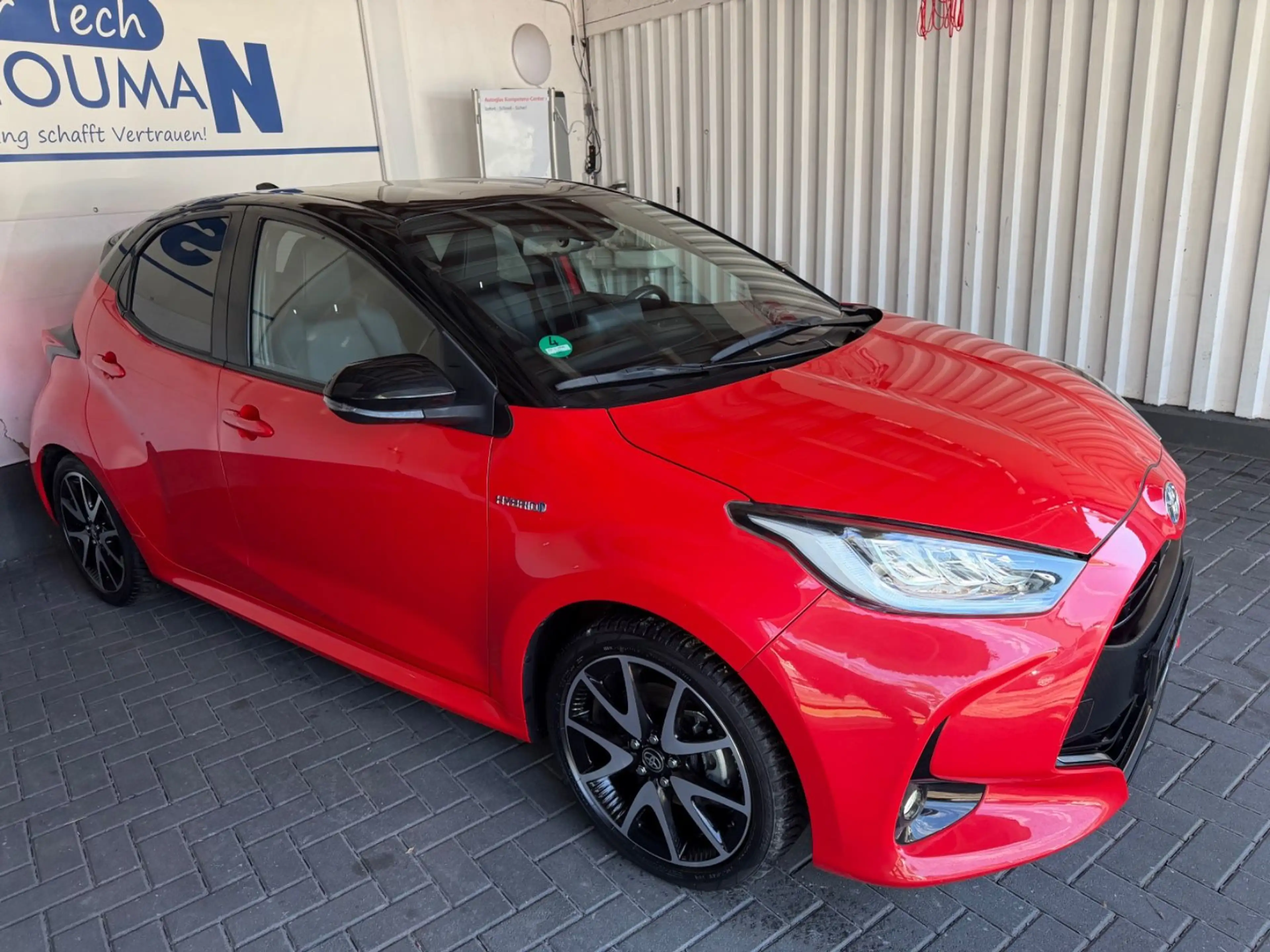 Toyota Yaris Hybrid Premiere Edition*LED*KAMERA*SCHECKH — photo 2