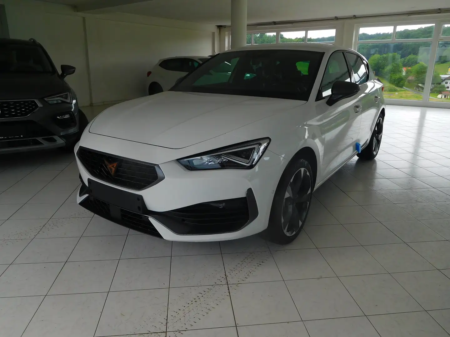 CUPRA Leon 1.5 TSI 150 PS ACT Weiß - 1