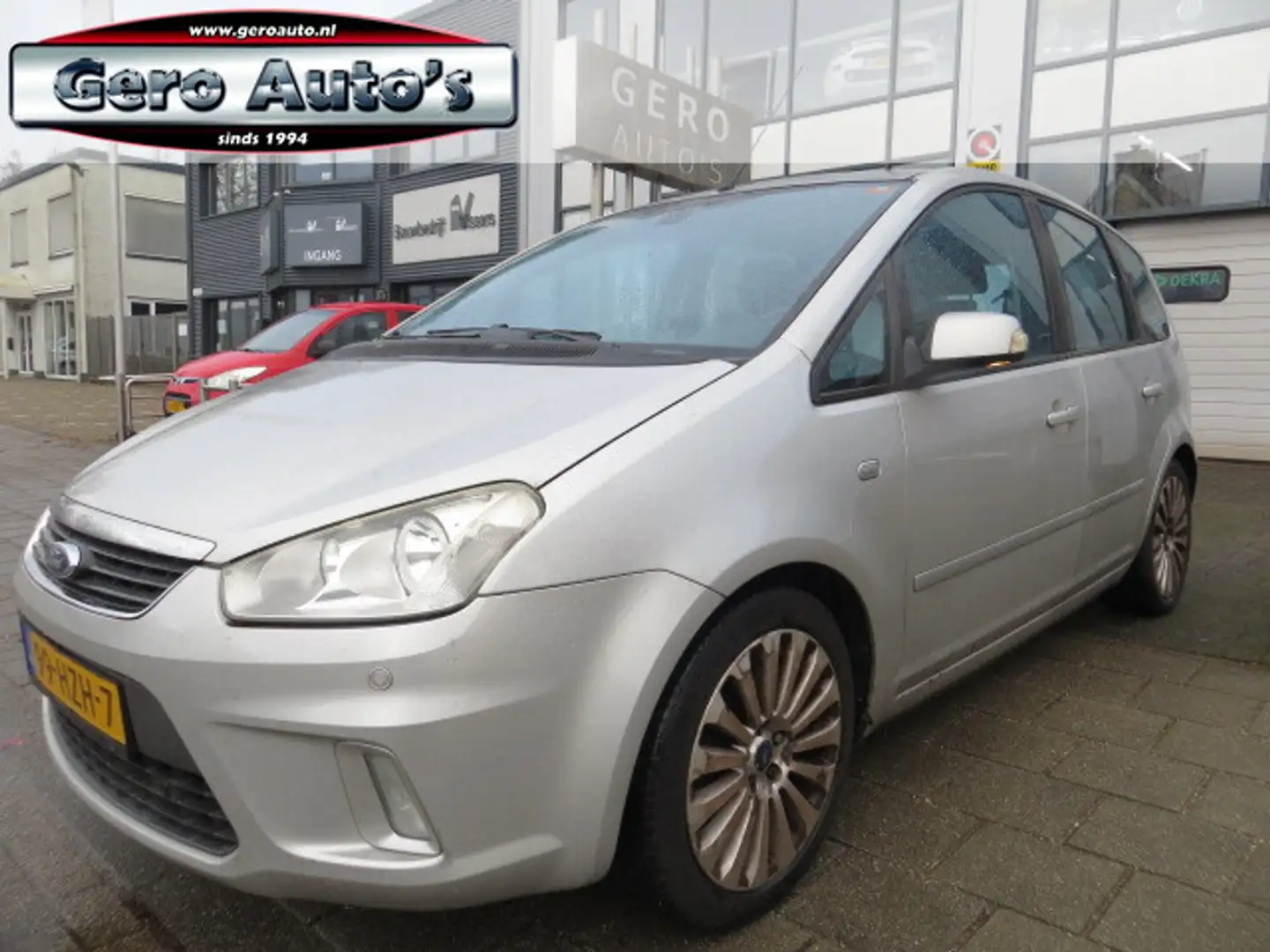 Ford C-Max 1.8-16V Titanium airco ecc,cruise control trekhaak Grijs - 1