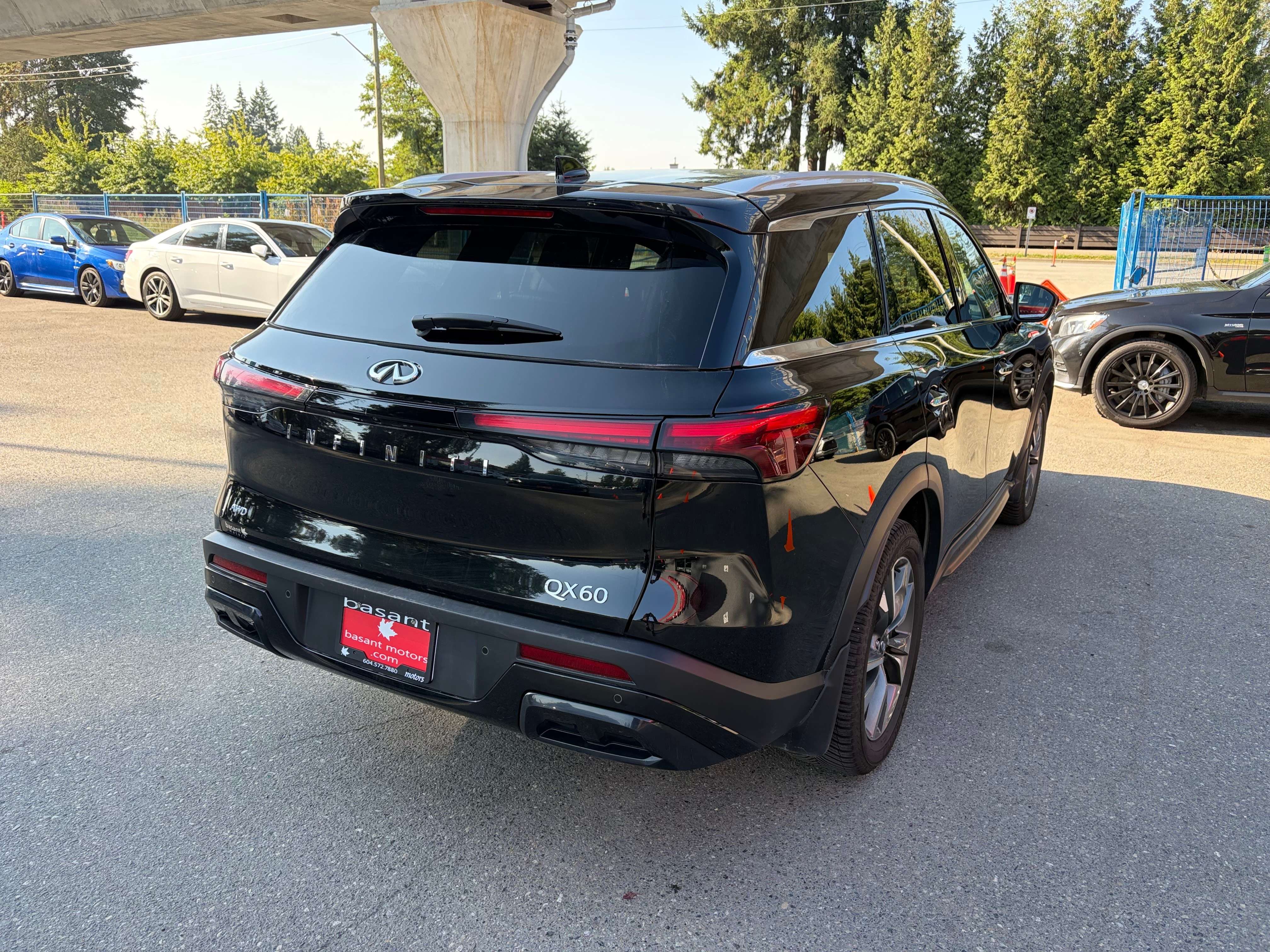 2025 Infiniti QX60 LUXE, 7 Passenger, Digital Display, PanoRoof, Nav! — снимка 1