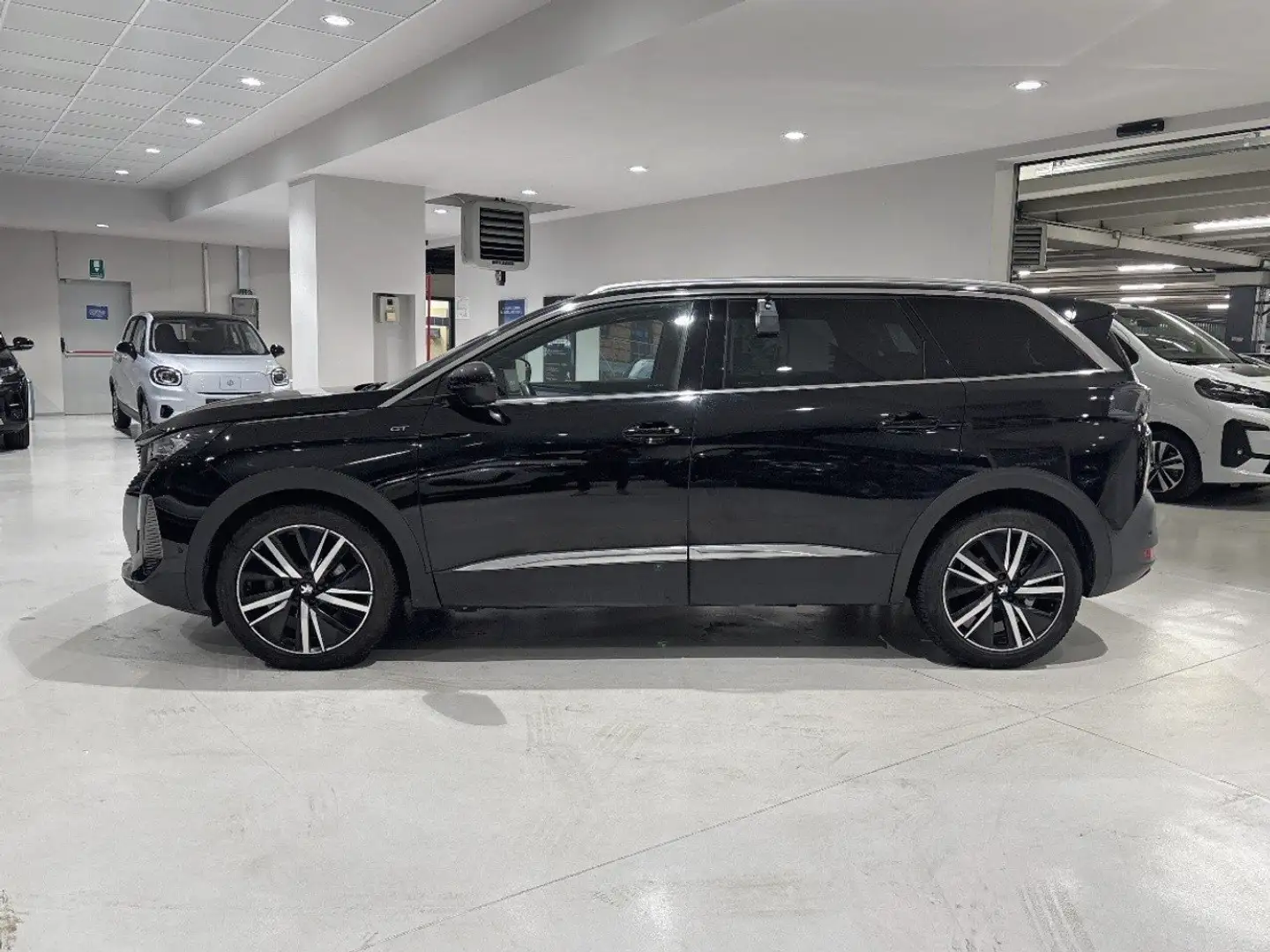 Peugeot 5008 BlueHDi 130 GT Pack EAT8 S/S aut. Negro - 2