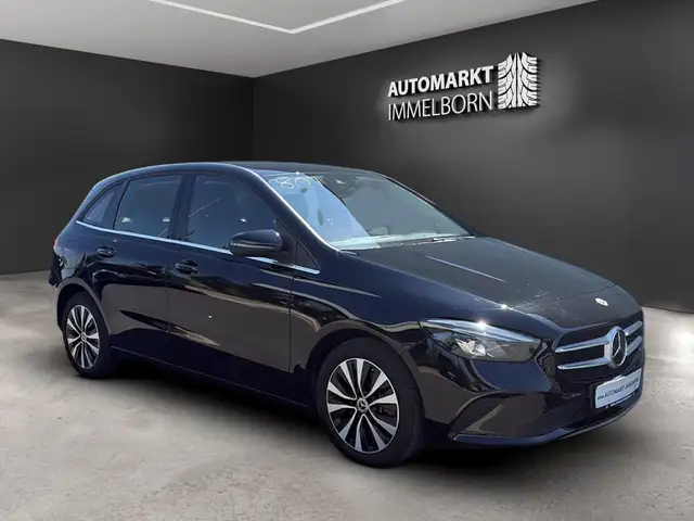Mercedes-Benz B-Class view 2