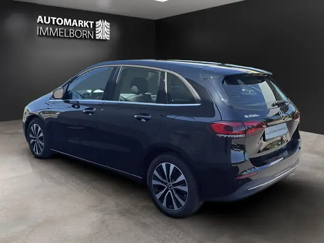 Mercedes-Benz B-Class view 6
