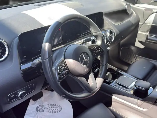 Mercedes-Benz B-Class view 15