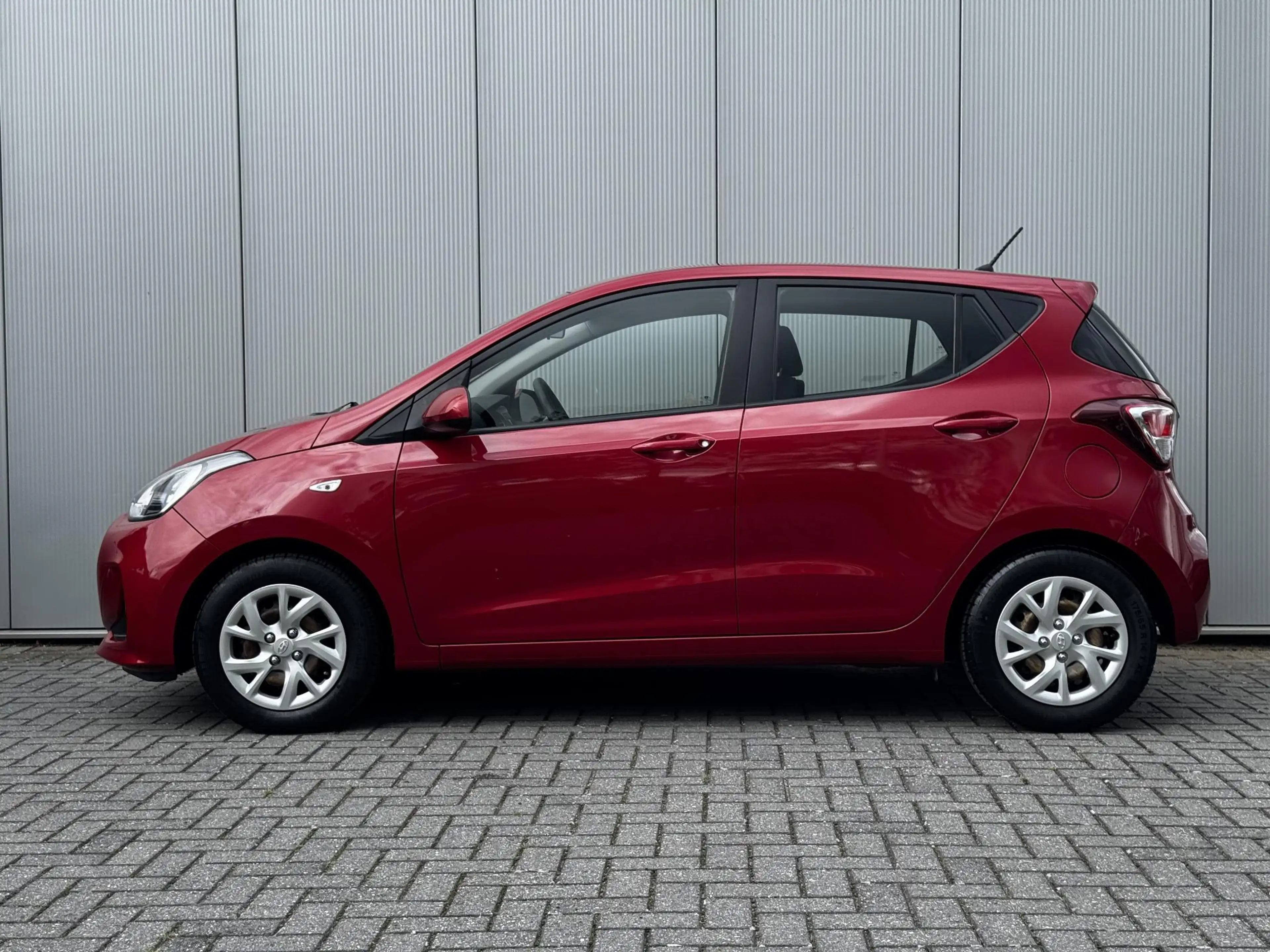 Hyundai i10 1.0i Comfort / 17.569 km!!!! / Airco / Cruise cont — photo 2