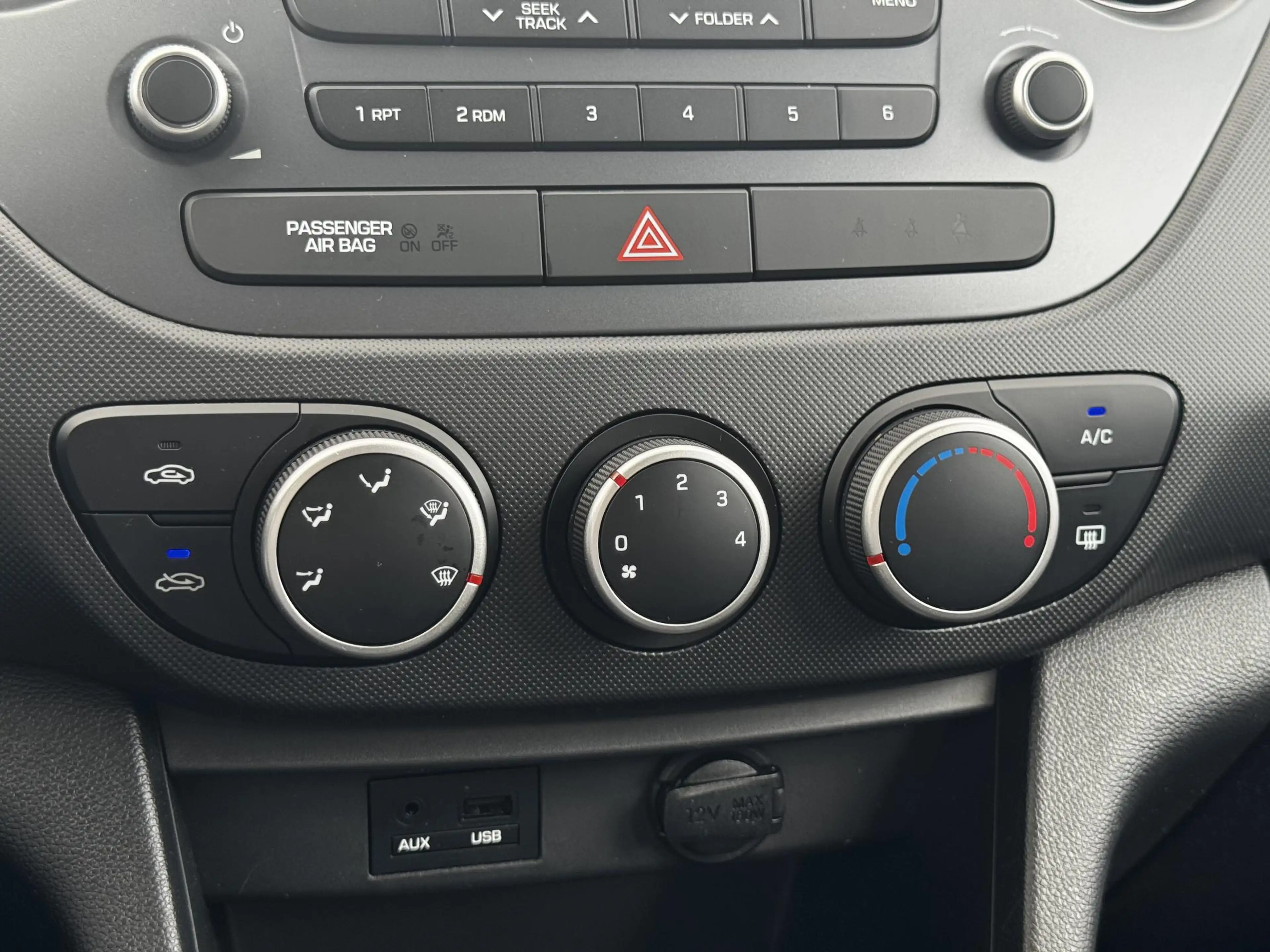 Hyundai i10 1.0i Comfort / 17.569 km!!!! / Airco / Cruise cont — photo 9