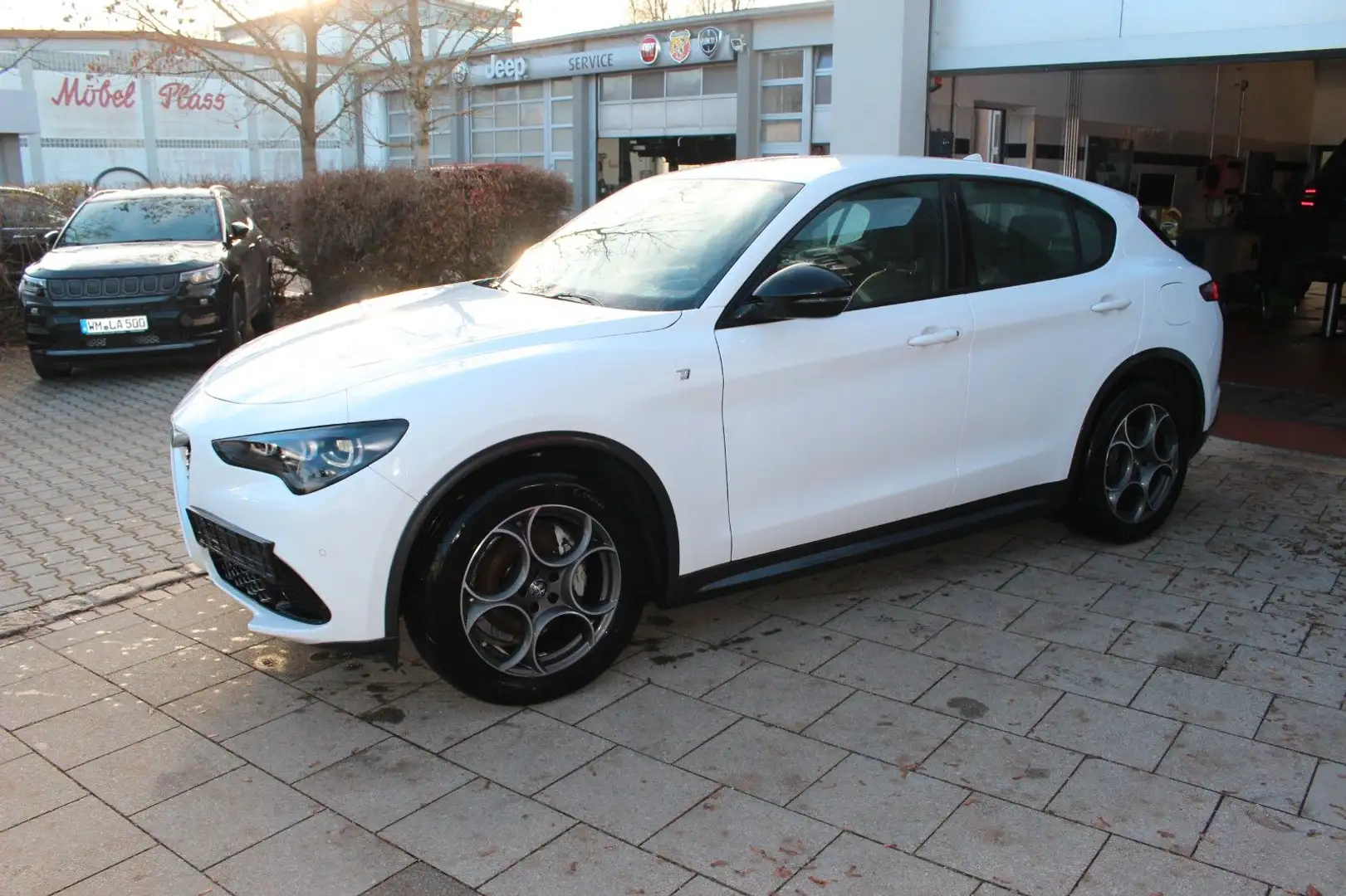 Alfa Romeo Stelvio Ti Q4  MY23 Jahreszins 0,99% Weiß - 1