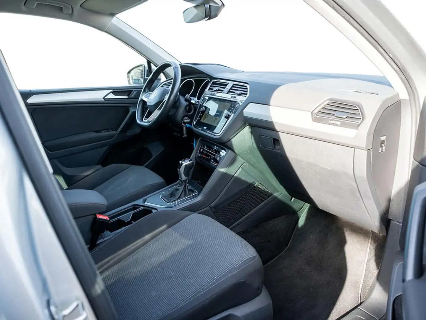 Volkswagen Tiguan 2.0 TDI DSG NAVI ACC PDC MATRIX LED MF Argent - 2