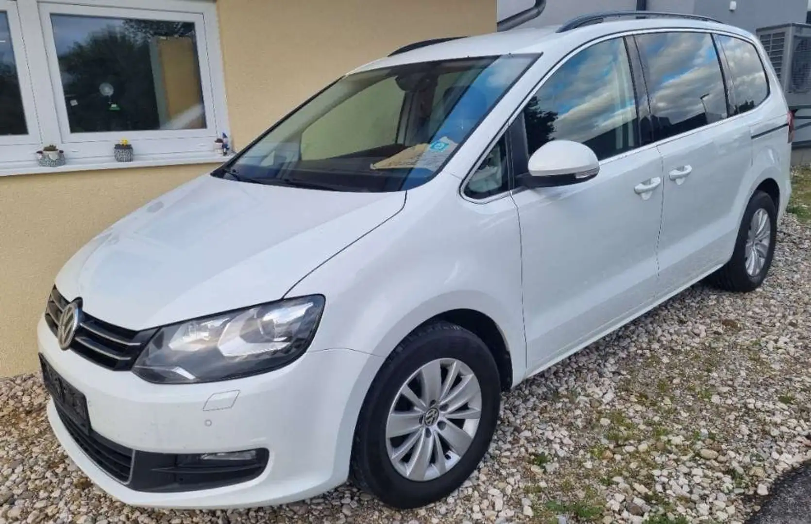 Volkswagen Sharan VW Sharan Business 2.0 TDI SCR Kombi / Family Van Weiß - 1