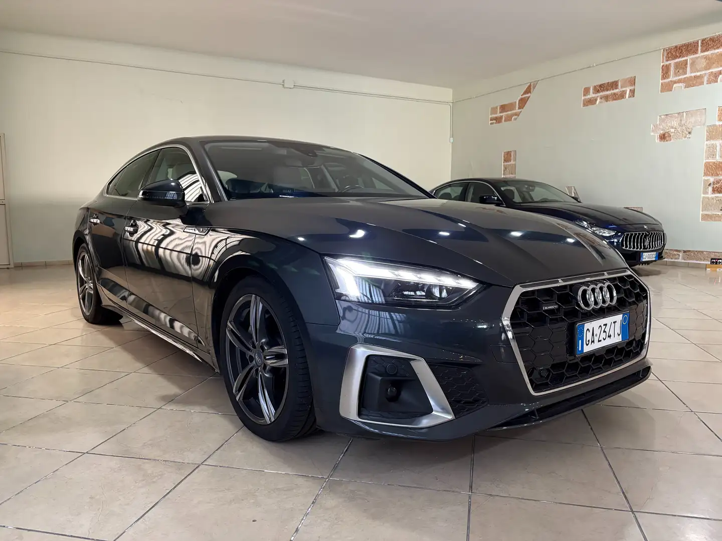 Audi A5 A5 Sportback 40 2.0 tdi S line quattro s-tronic Grigio - 2