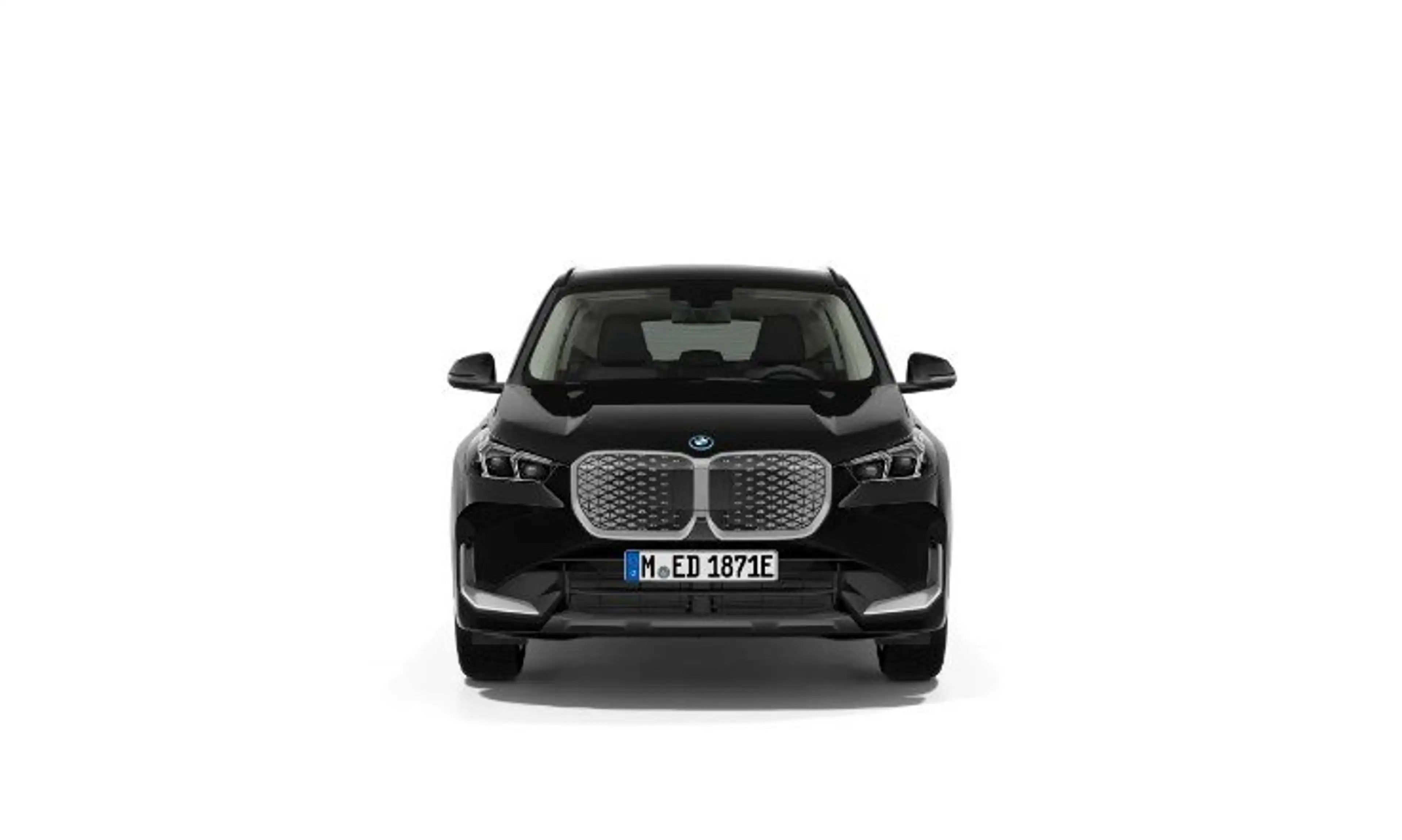BMW iX1 eDrive20 18LM+AHK+LED+KAMERA+NAVI+PREMIUMPAKET — photo 3