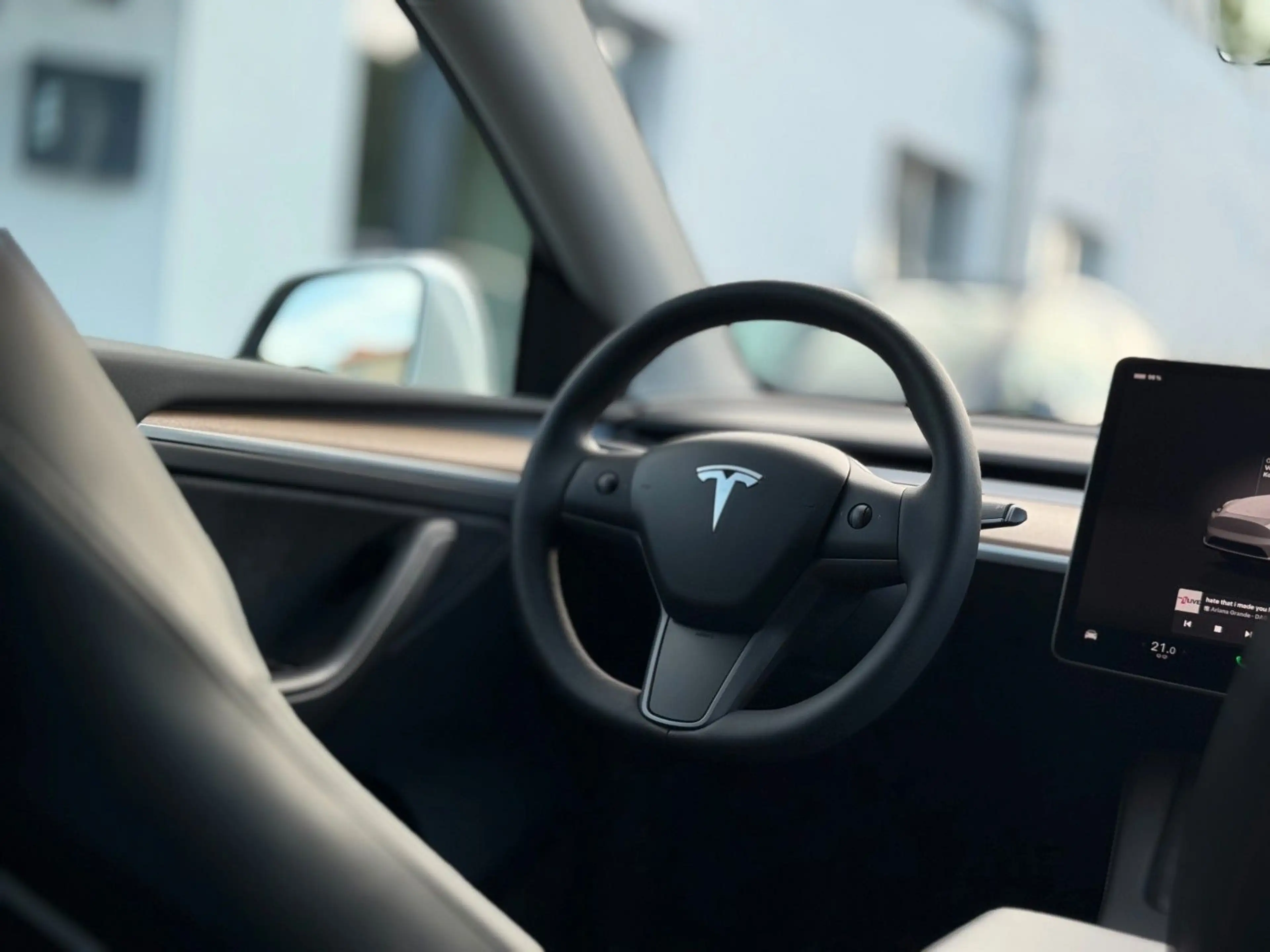 Tesla Model Y Long Range AWD Ryzen 1.Hand MwSt. AHK — photo 12