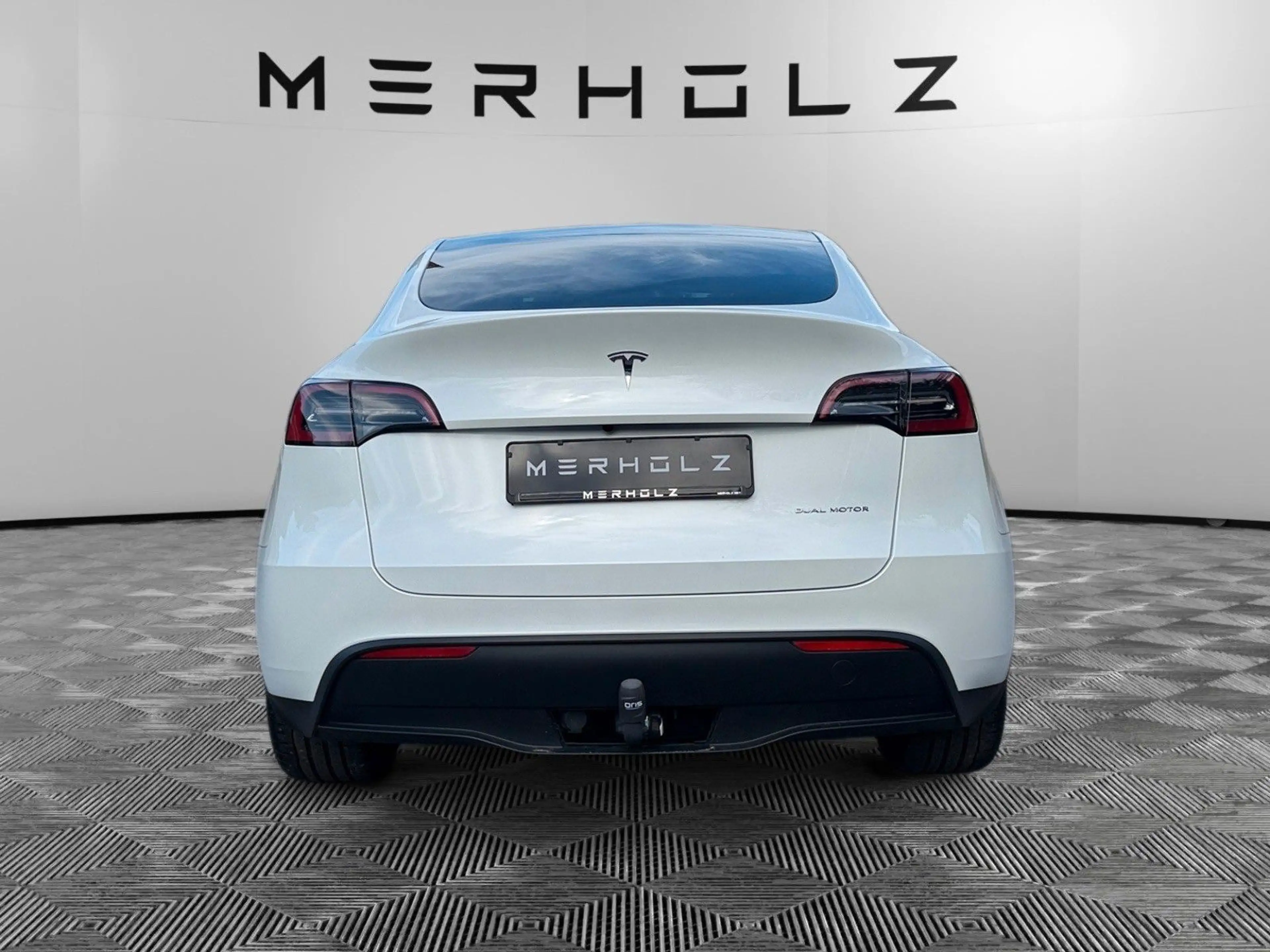 Tesla Model Y Long Range AWD Ryzen 1.Hand MwSt. AHK — photo 6